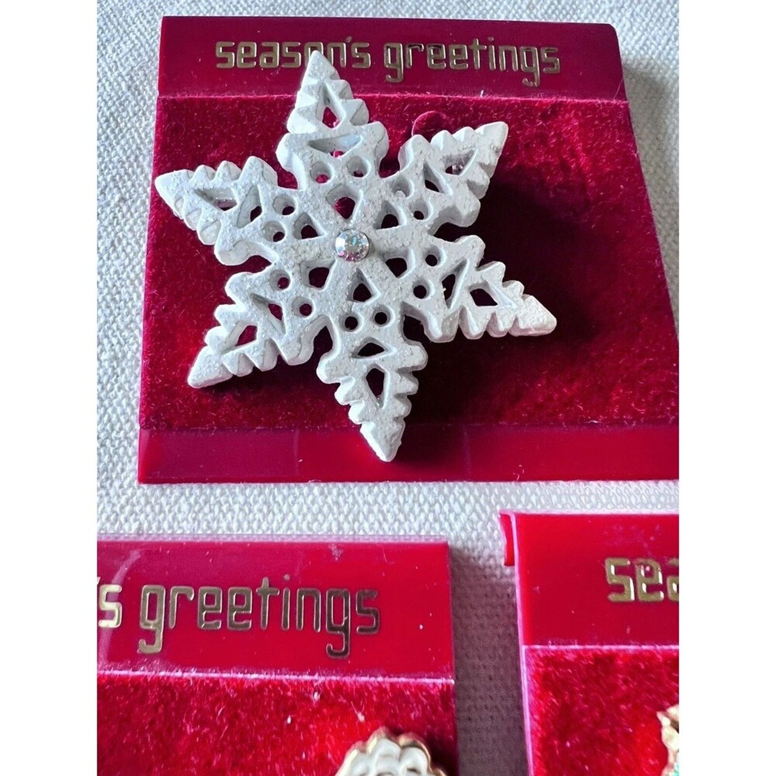 Other Christmas Lot of 11 Pieces 4 Clip-ons, 4 Pierced. 1 Brooch Size ONE SIZE - 4 Thumbnail