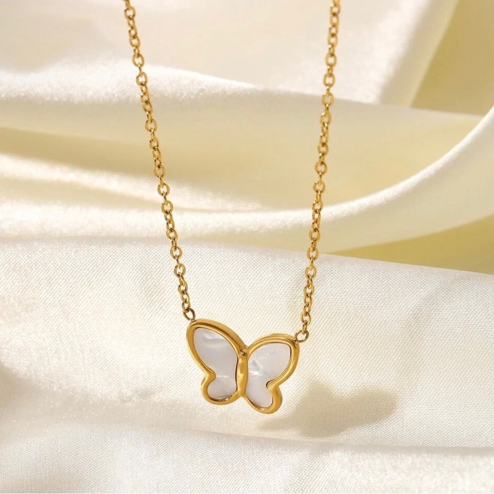 Other Butterfly Gold Plated Necklace Size ONE SIZE - 5 Thumbnail