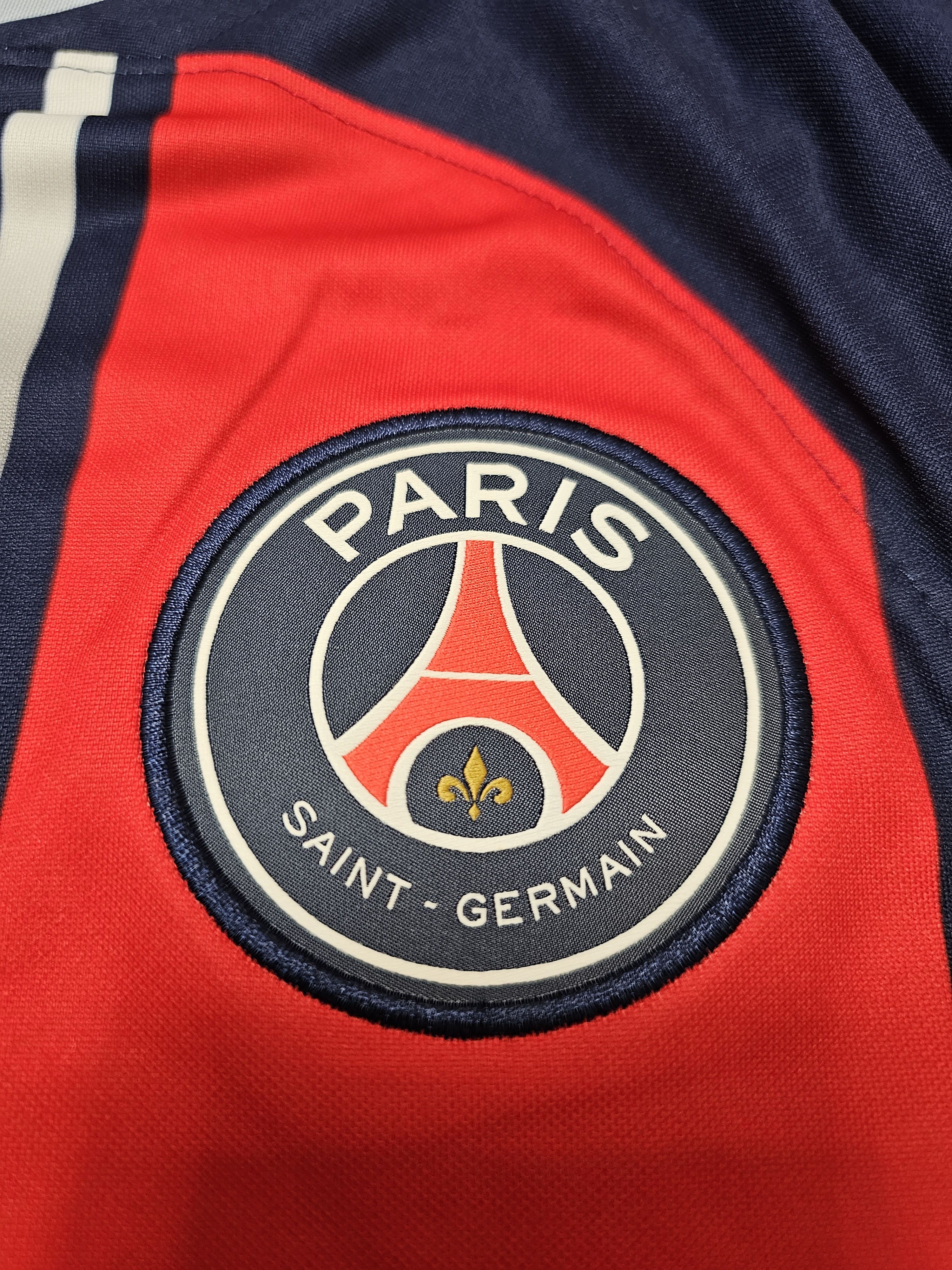 Nike PSG PARIS SAINT-GERMAIN 2024 MBAPPE FOOTBALL SOCCER JERSEY Size US S / EU 44-46 / 1 - 4 Thumbnail