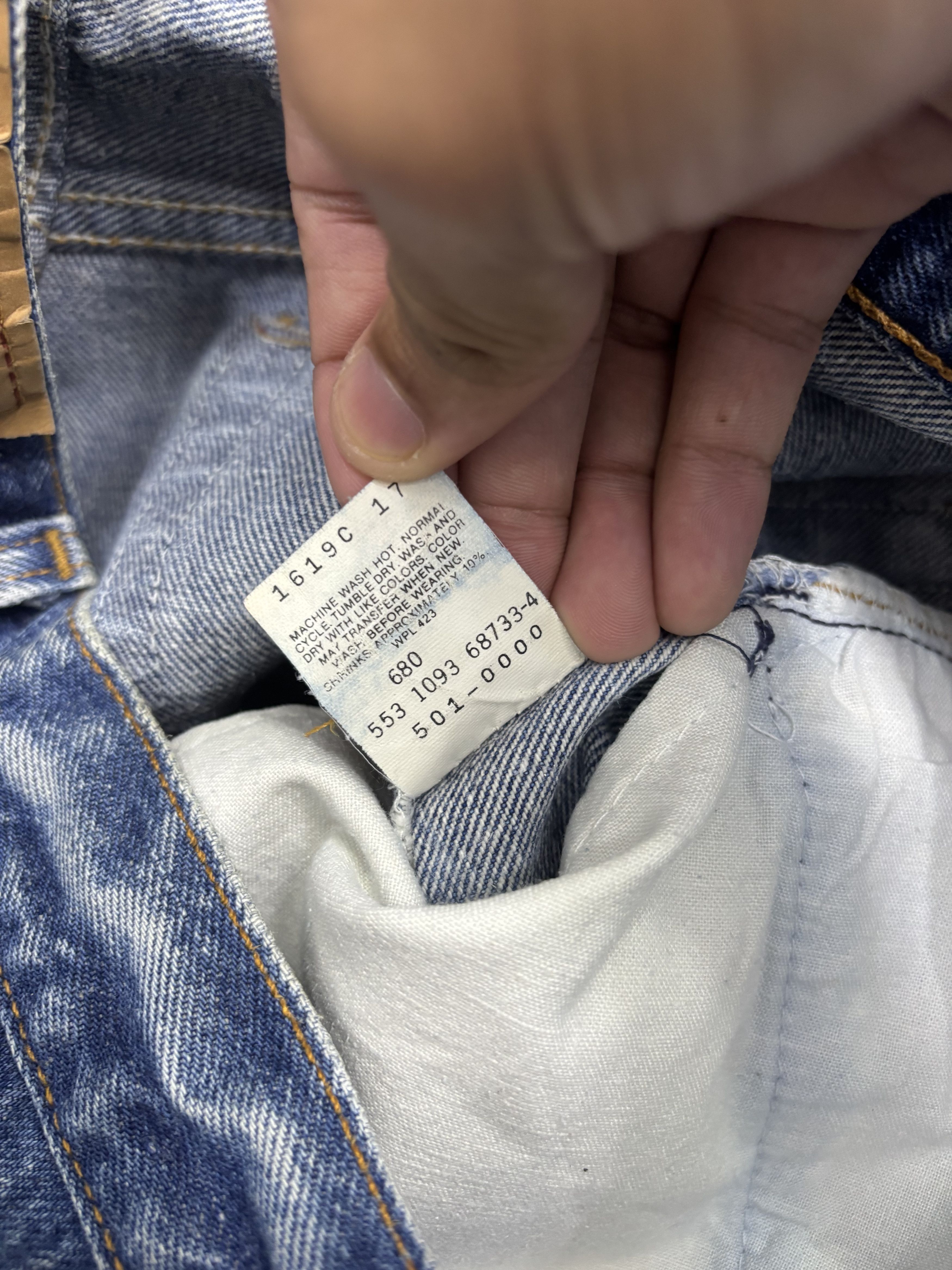 Levi's 💥VINTAGE LEVIS 501xx MADE IN USA DISTRESS DENIM JEANS Size US 29 - 11 Thumbnail
