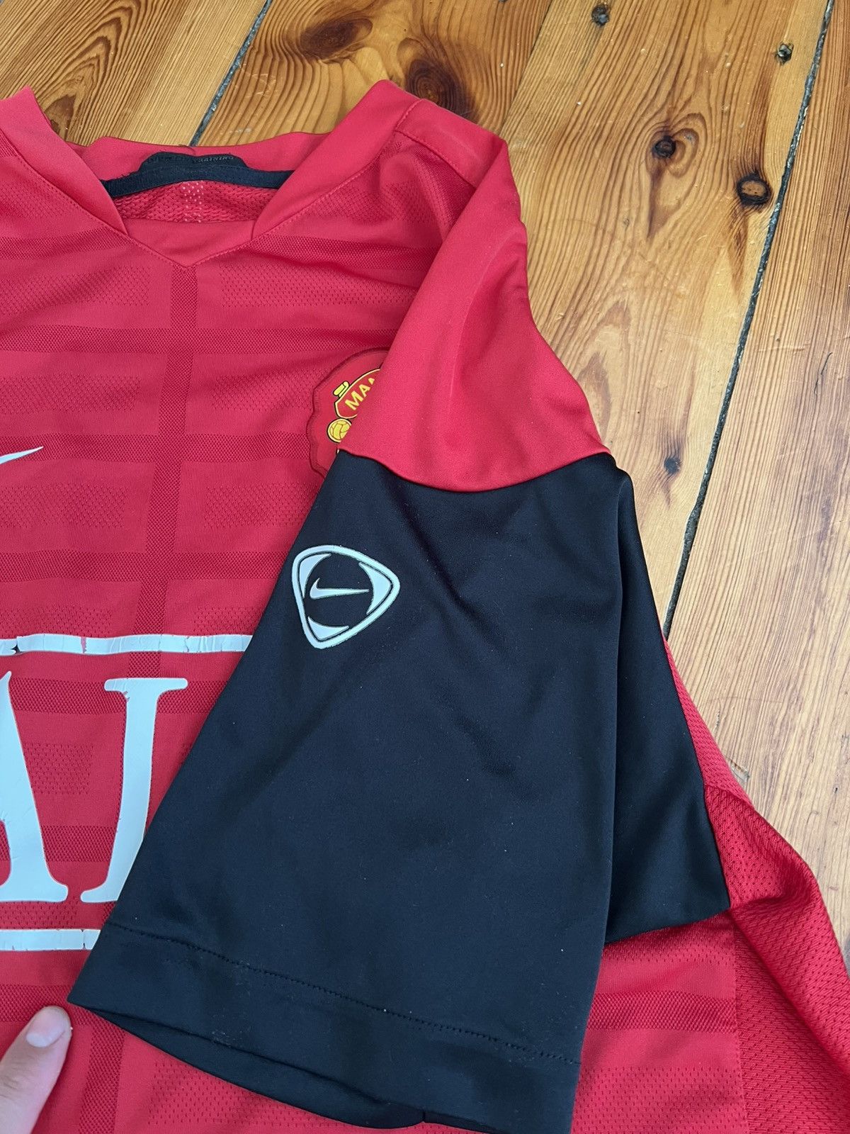 Nike Manchester United AIG Soccer Football Jersey Nike Large Size US M / EU 48-50 / 2 - 3 Thumbnail
