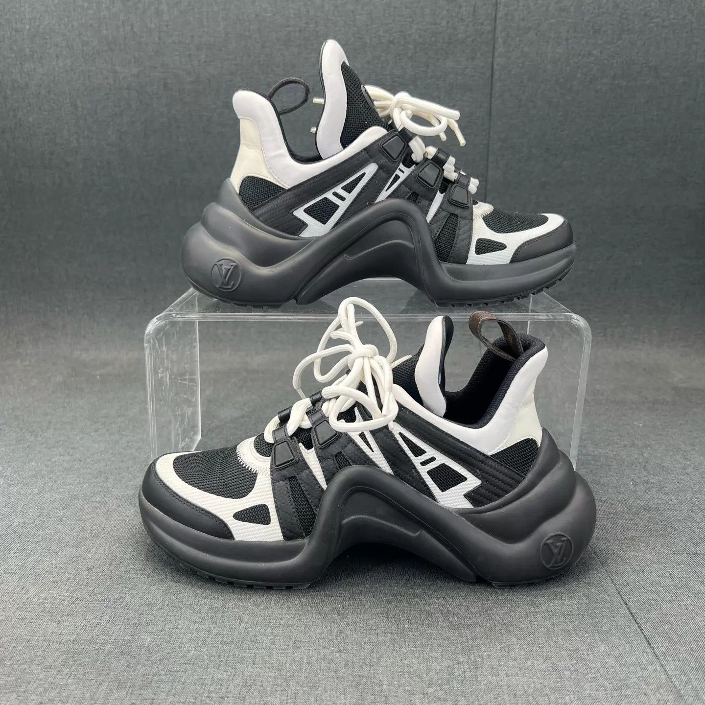 Louis Vuitton LV Archlight Black/White 38 Size US 7.5 / IT 37.5 - 2 Thumbnail