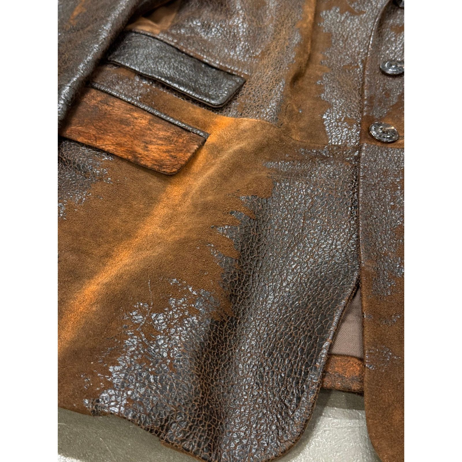 Roberto Cavalli A/W2000 Roberto Cavalli artisanal eroded leather blazer Size US L / EU 52-54 / 3 - 7 Thumbnail