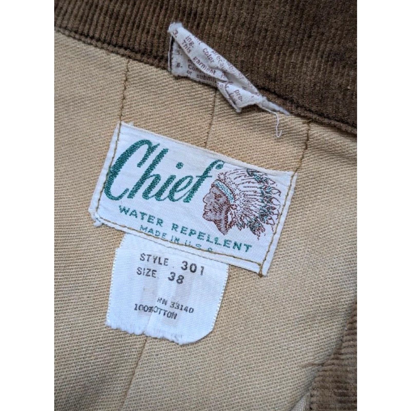 Carhartt VINTAGE hunting jacket Chief duck cotton canvas coat 38 brown Men XS Chest 38 in Short boxy fit 1960s corduroy collar jacket Men Size US S / EU 44-46 / 1 - 4 Thumbnail