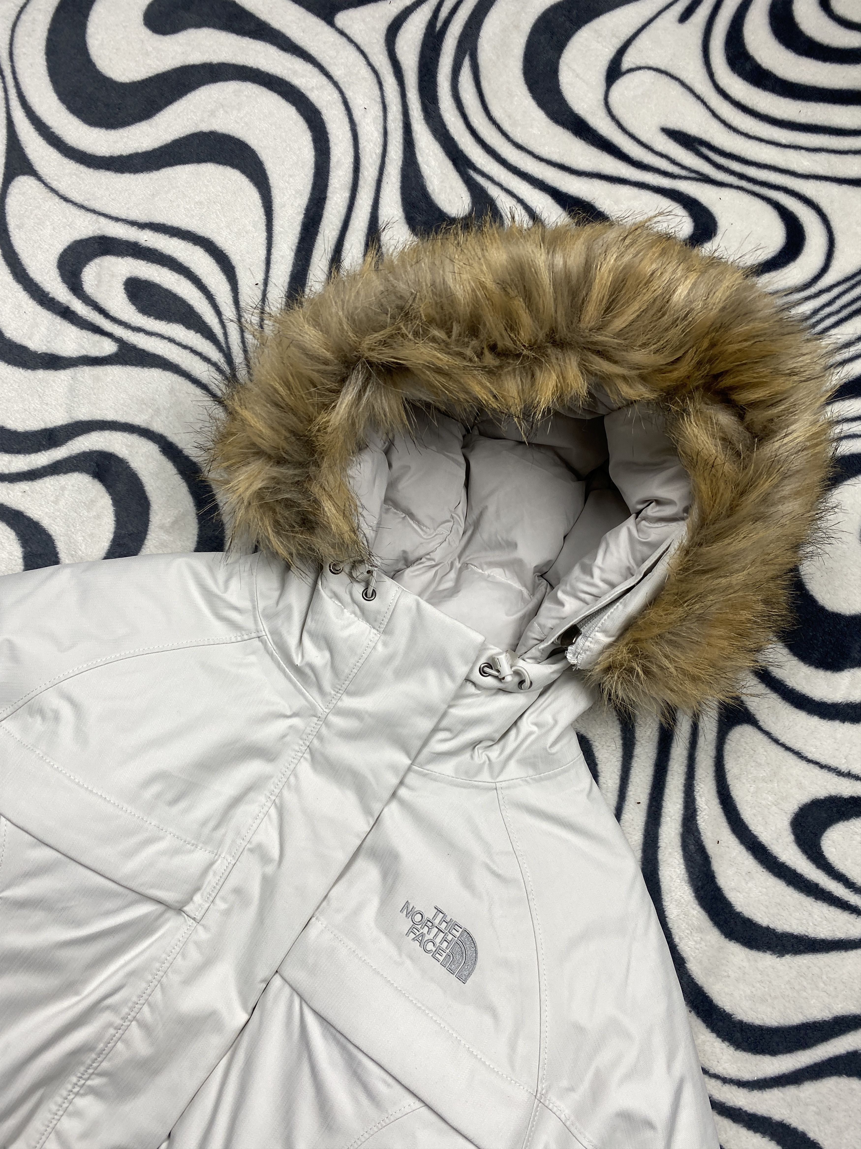The North Face The North Face HyVent Vintage Ladies Down Parka Jacket Size S / US 4 / IT 40 - 2 Thumbnail