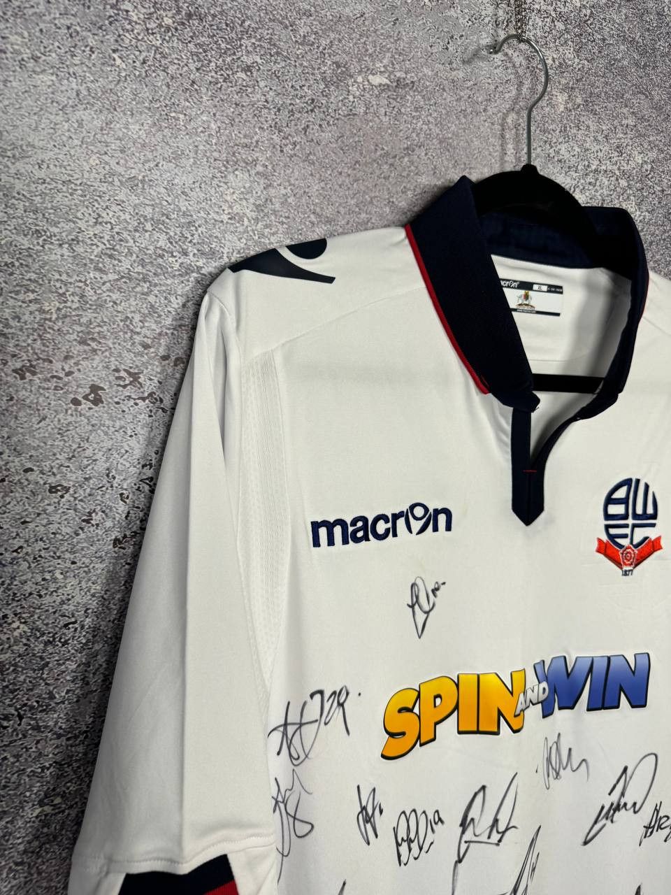 Macron × Vintage Vintage Bolton Wanderers 2016/17 Macron Soccer Jersey Size US XL / EU 56 / 4 - 7 Thumbnail