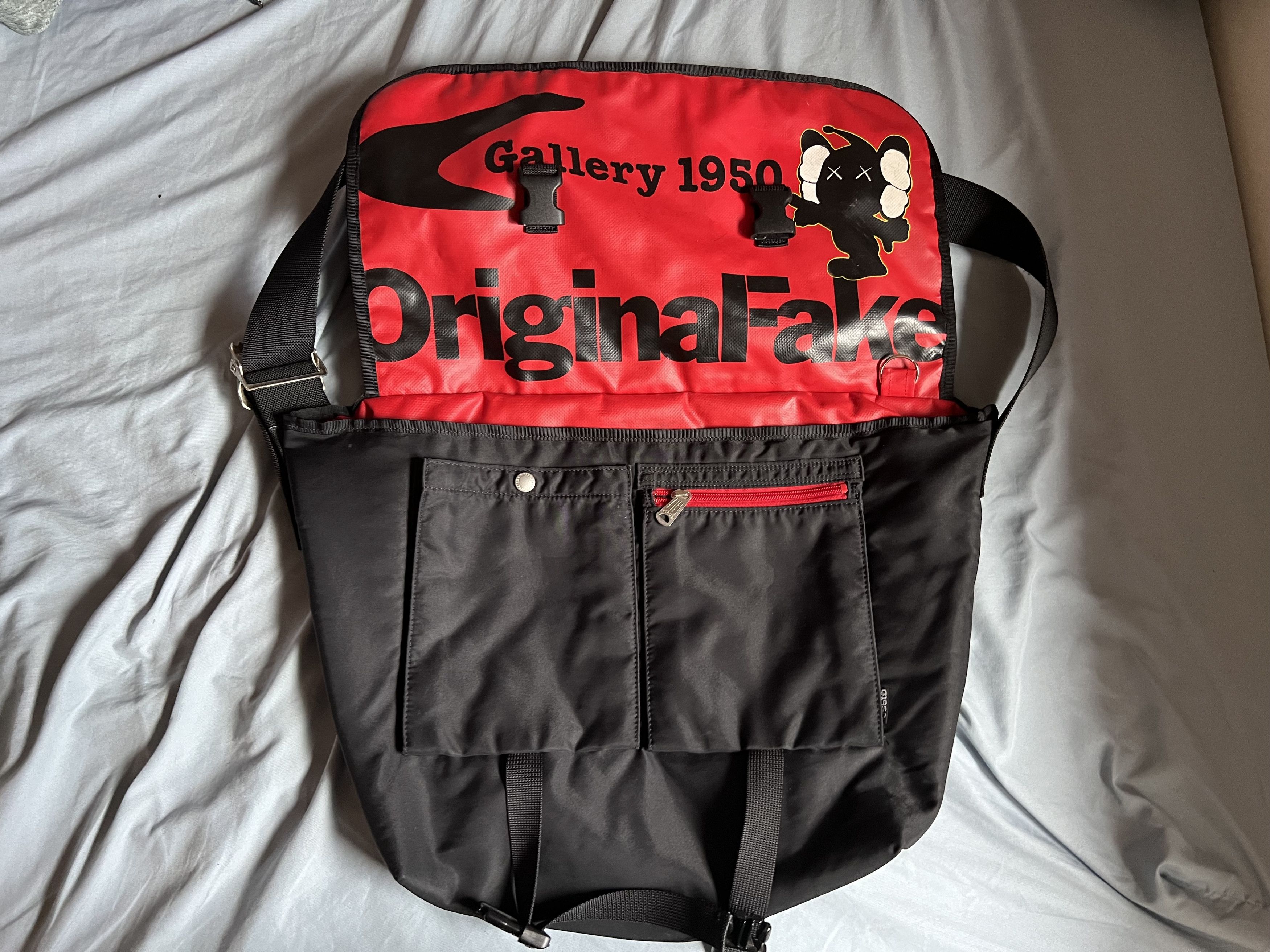 Kaws Porter x Kaws Gallery 1950 OriginalFake Messenger Bag Size ONE SIZE - 5 Thumbnail