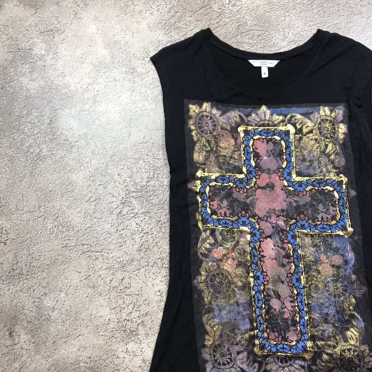 Vintage Vintage 90s Sun Faded Graphic Tee Cross Art Grunge Slim S Size S / US 4 / IT 40 - 2 Thumbnail
