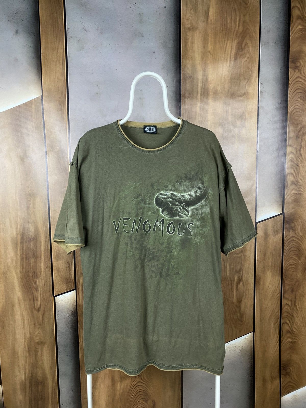 Vintage 🐍Vintage 90s T-Shirt Spiral Snake Venomous Avant Gard Tee🐍 Size US XXL / EU 58 / 5 - 1 Thumbnail