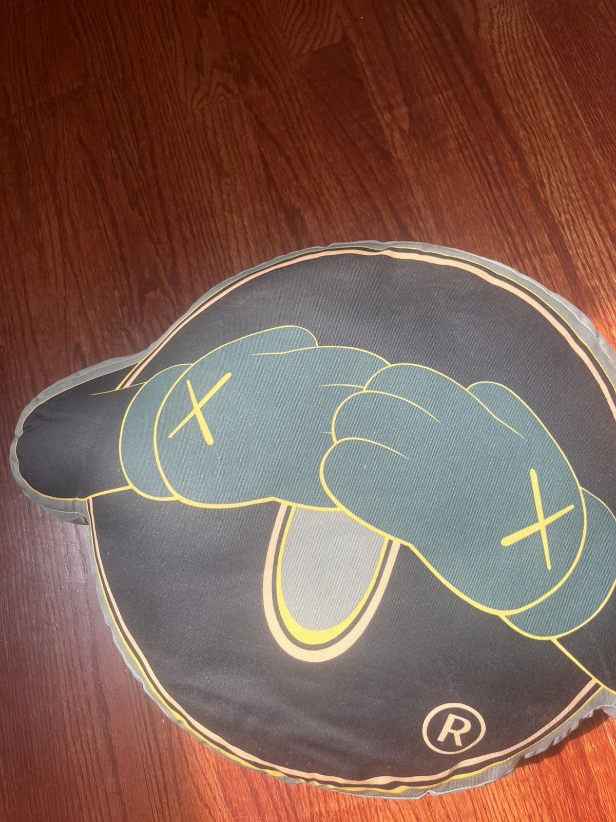 Kaws kaws Original Fake XX Chomper pillow companion BFF Size ONE SIZE - 3 Thumbnail