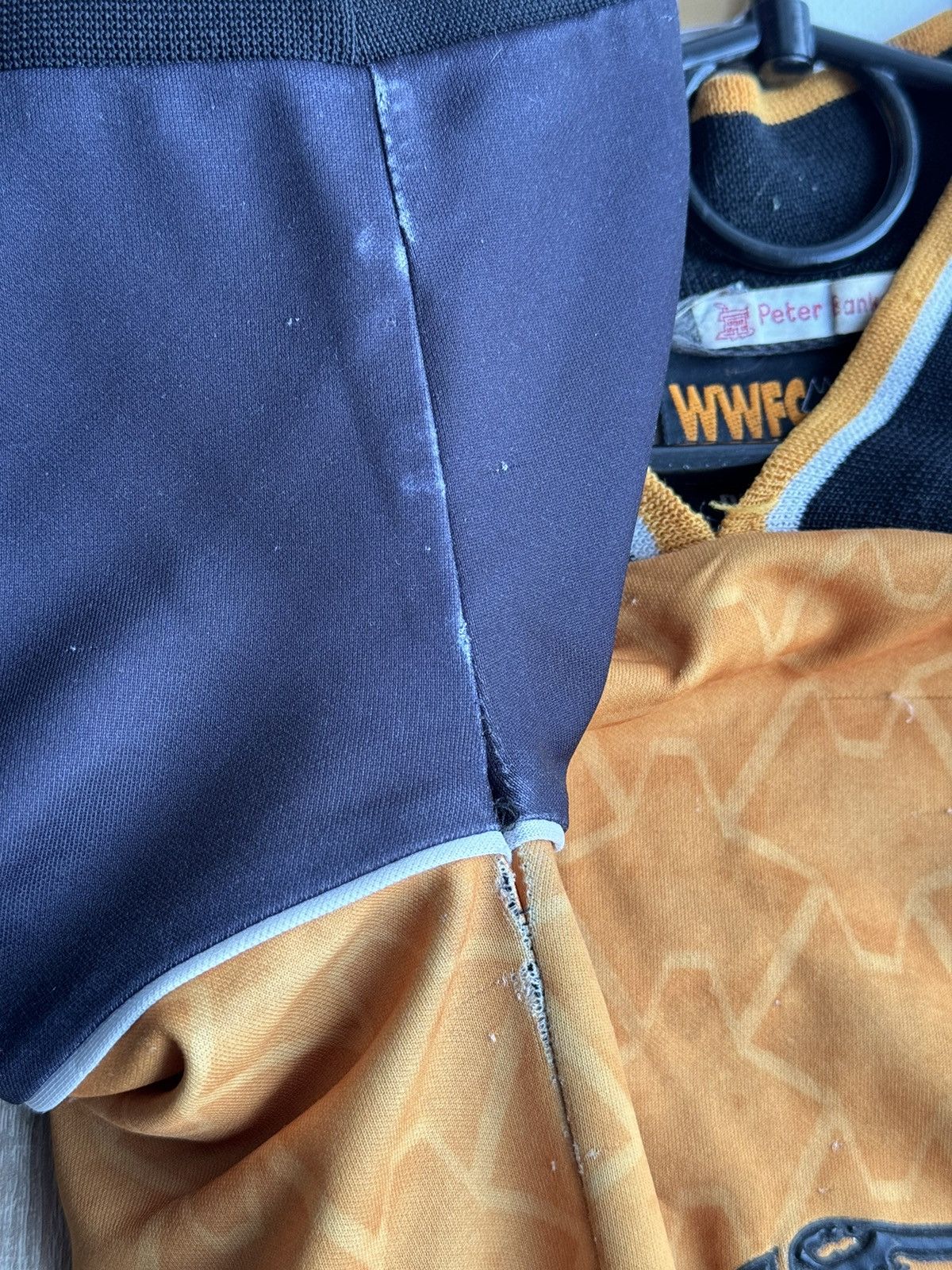 Puma KIDS Wolverhampton Wanderers 96/98 Home Football Jersey Size US XS / EU 42 / 0 - 22 Thumbnail