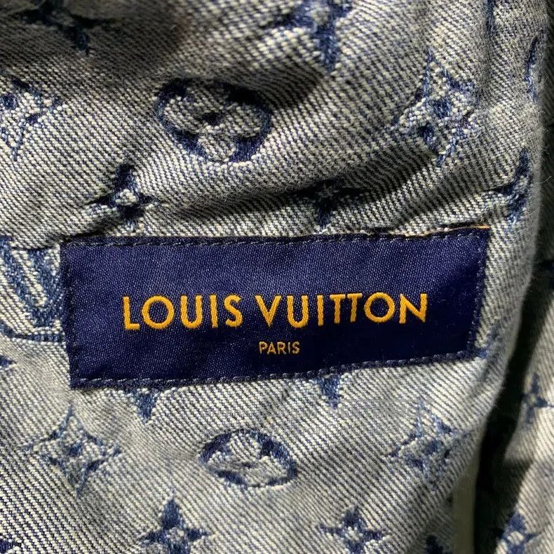 Louis Vuitton Louis Vuitton full print denim jacket. Size US L / EU 52-54 / 3 - 3 Thumbnail