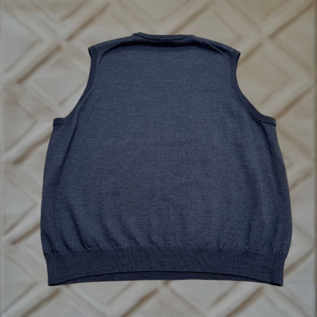 Bloomingdale's Bloomingdale's Merino Wool V-Neck Vest Sweater XL Navy Blue Knit Mens Size US XL / EU 56 / 4 - 1 Thumbnail