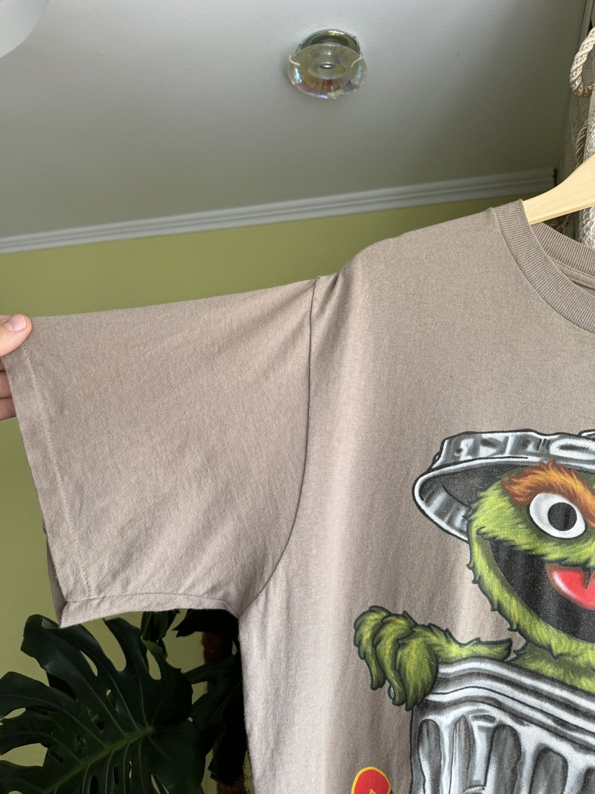 Changes Vintage 90s Sesame Street Scram Jim Hanson T-Shirt Khaki Size US L / EU 52-54 / 3 - 4 Thumbnail