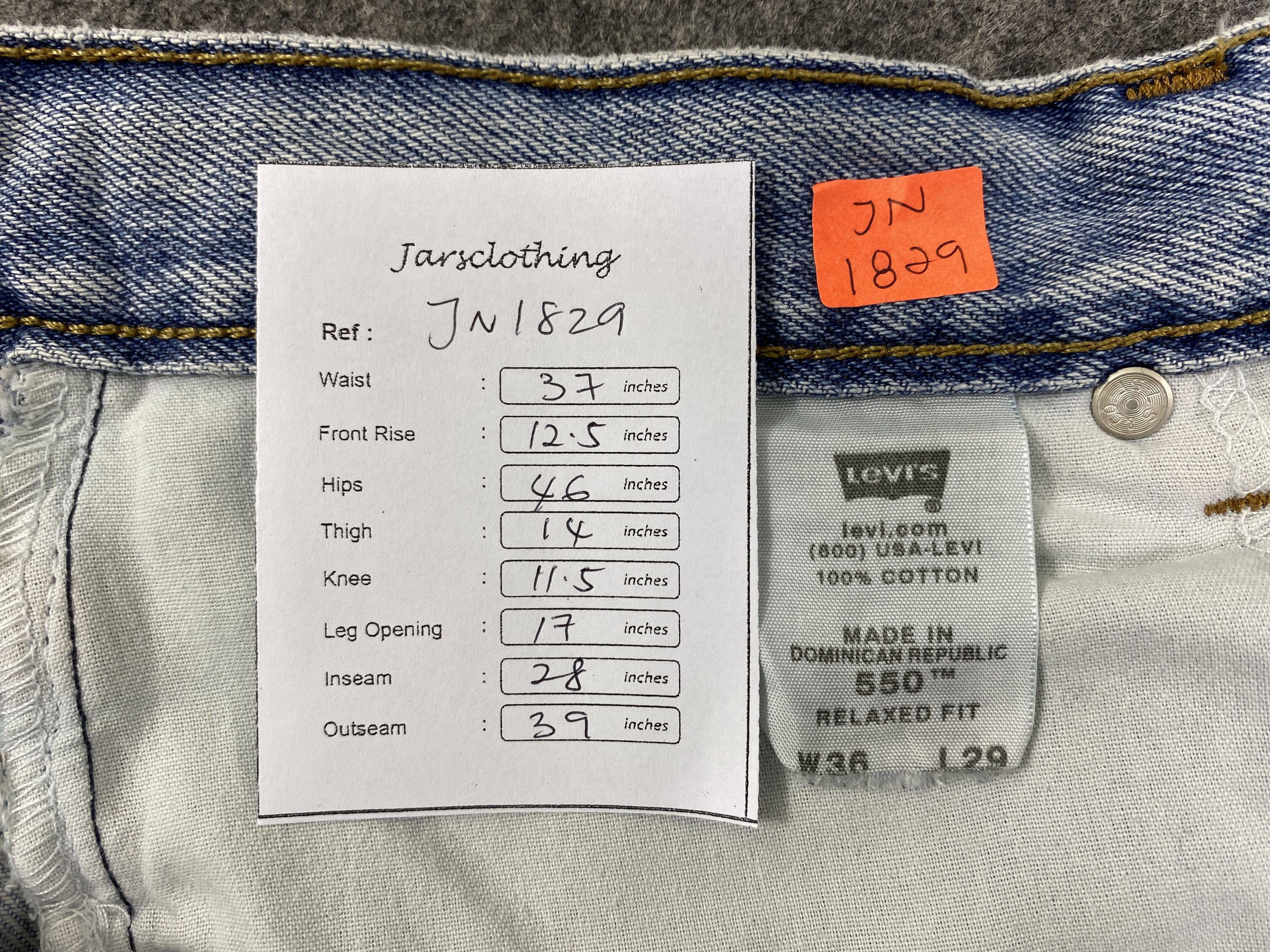 Levi's Vintage Clothing Light Blue Wash Vintage Levi's 550 37x28 Denim -JN1829 Size US 37 - 8 Thumbnail