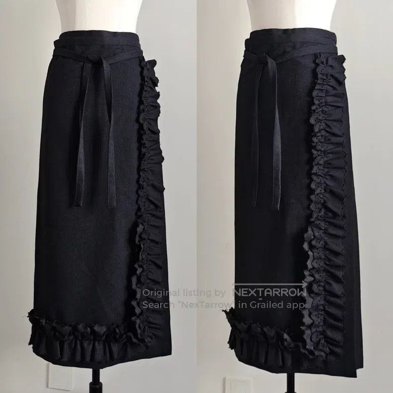 Comme des Garcons Comme Des Garcons size one-size-fits-all Wool pinch flower Size 22" - 1 Thumbnail