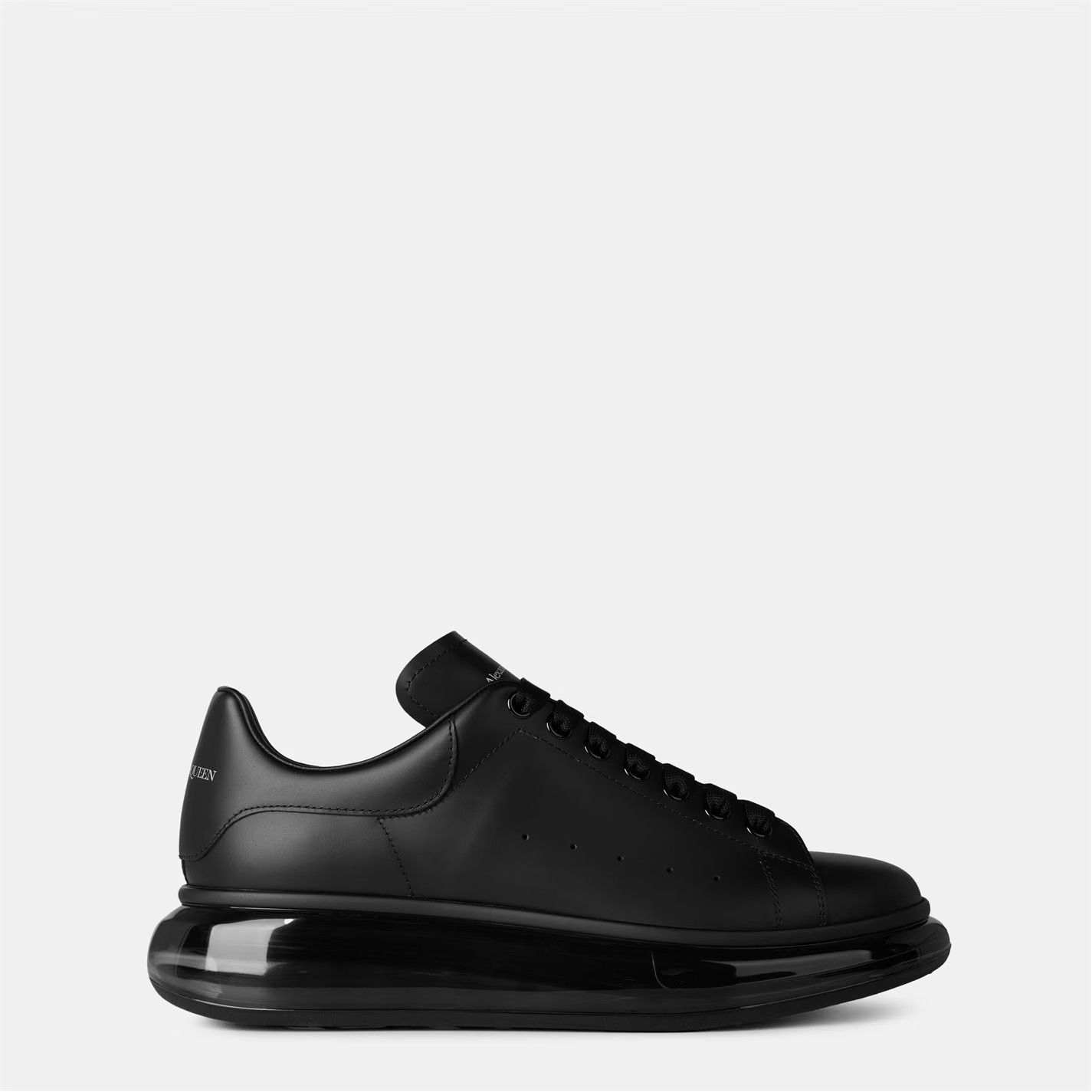 Alexander McQueen o1g2r1mq0326 Oversized Trainers in Black Size US 6 / EU 39 - 1 Thumbnail