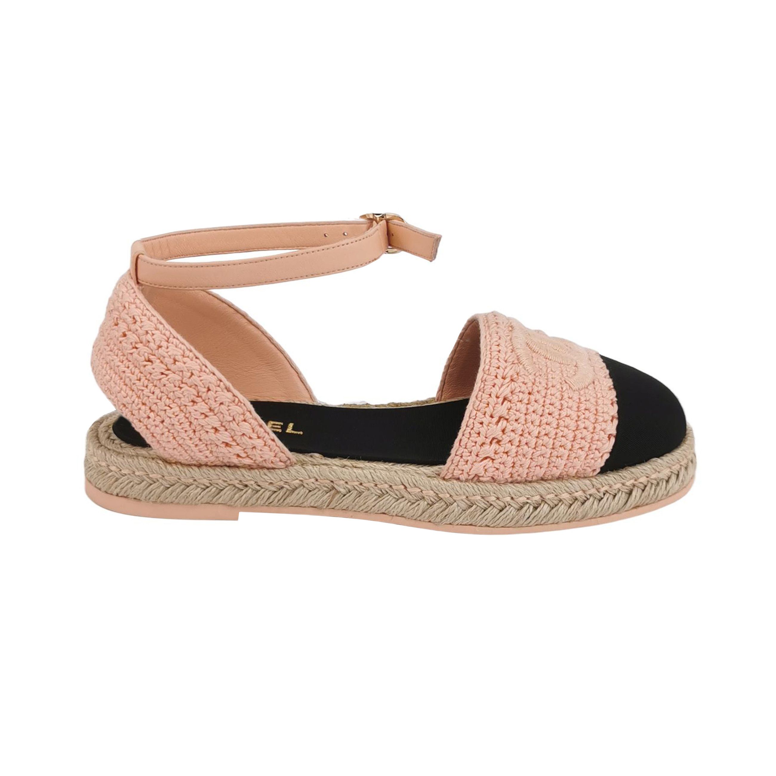 Chanel Chanel Women 7 Flats Size US 7 / IT 37 - 1 Thumbnail