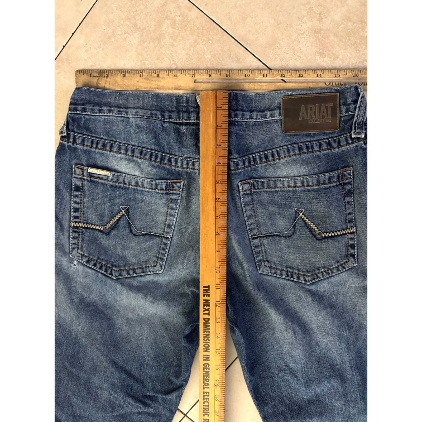 Ariat Ariat Jeans 32/32 Mens Denim Bootcut Slim Western Rodeo 5736 Blue 5-Pocket USA Cowboy Southwestern USA 8/10 VINTAGE No Size US 32 / EU 48 - 6 Thumbnail