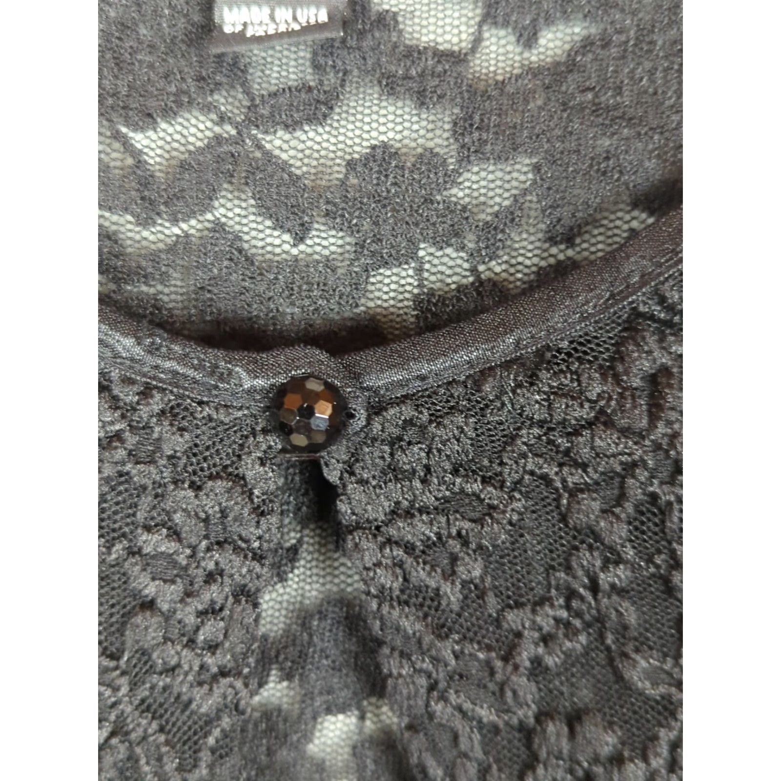 Vintage VINTAGE Connected Apparel Black Lace Cardigan Top Cropped Sheer Round Neck Long Sleeve Button Scallop Edge Gothic Witchy 90s Y2K Womens Size S Size S / US 4 / IT 40 - 5 Thumbnail
