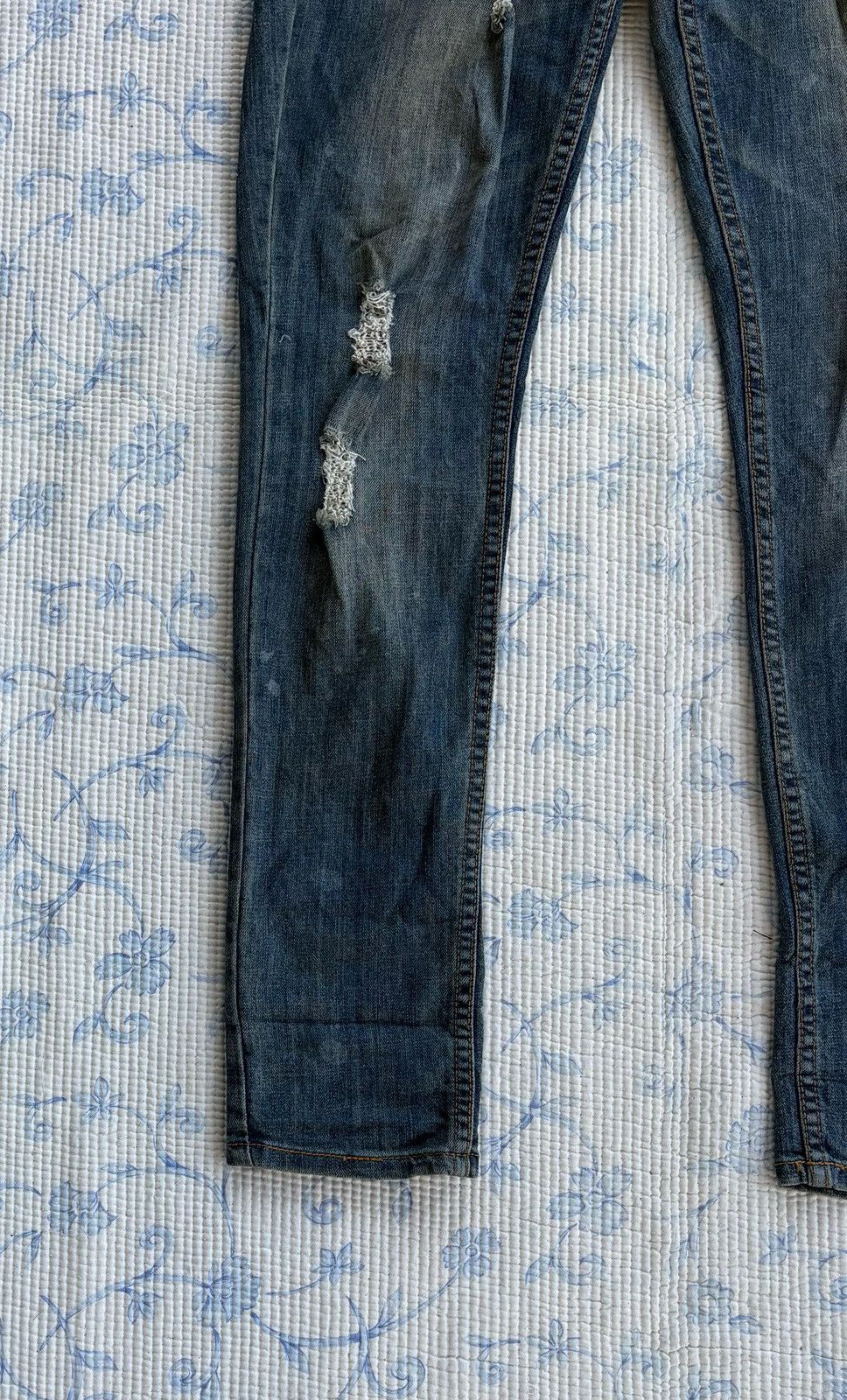 Forever 21 × Japanese Brand Forever 21 Distressed Denim Pant Size US 32 / EU 48 - 5 Thumbnail