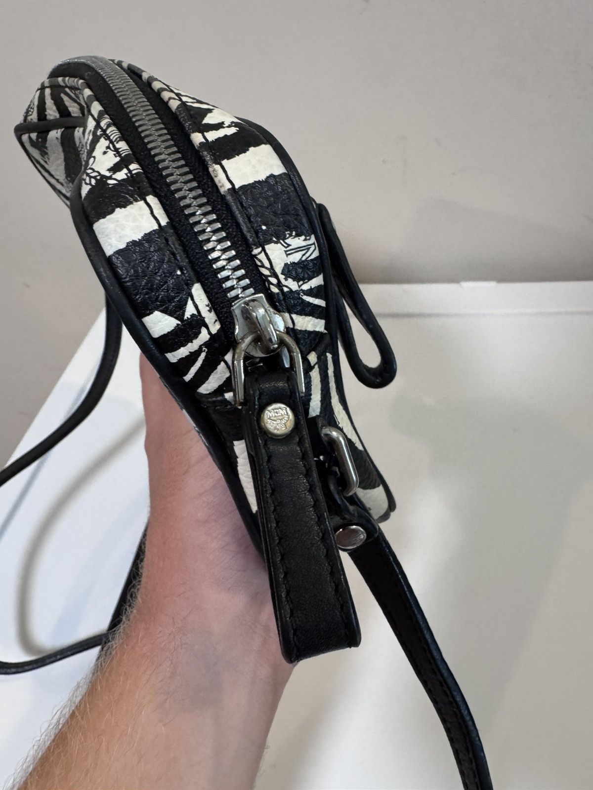 MCM Vintage zebra print MCM crossbody mini sidebag Size ONE SIZE - 5 Thumbnail