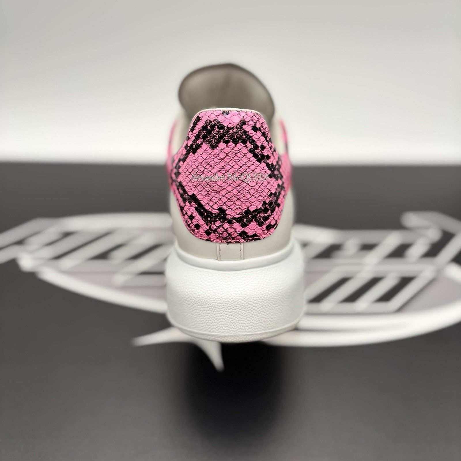 Alexander McQueen Alexander McQueen ' White, Pink Snake Print ' | GREAT COND! Size US 8 / EU 41 - 3 Thumbnail