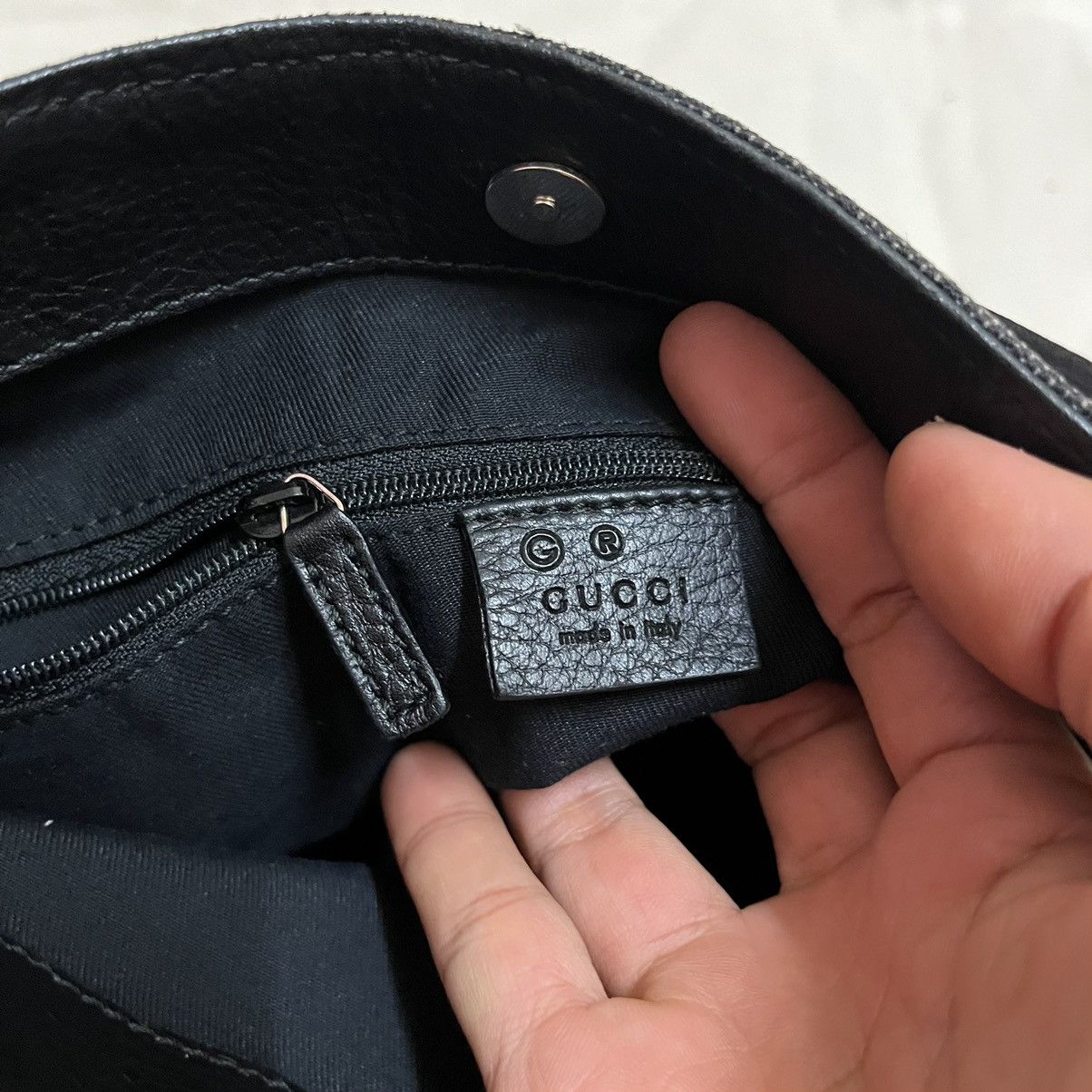 Gucci Authentic Vintage Gucci GG Monogram Black Shoulder Bag Size ONE SIZE - 8 Thumbnail
