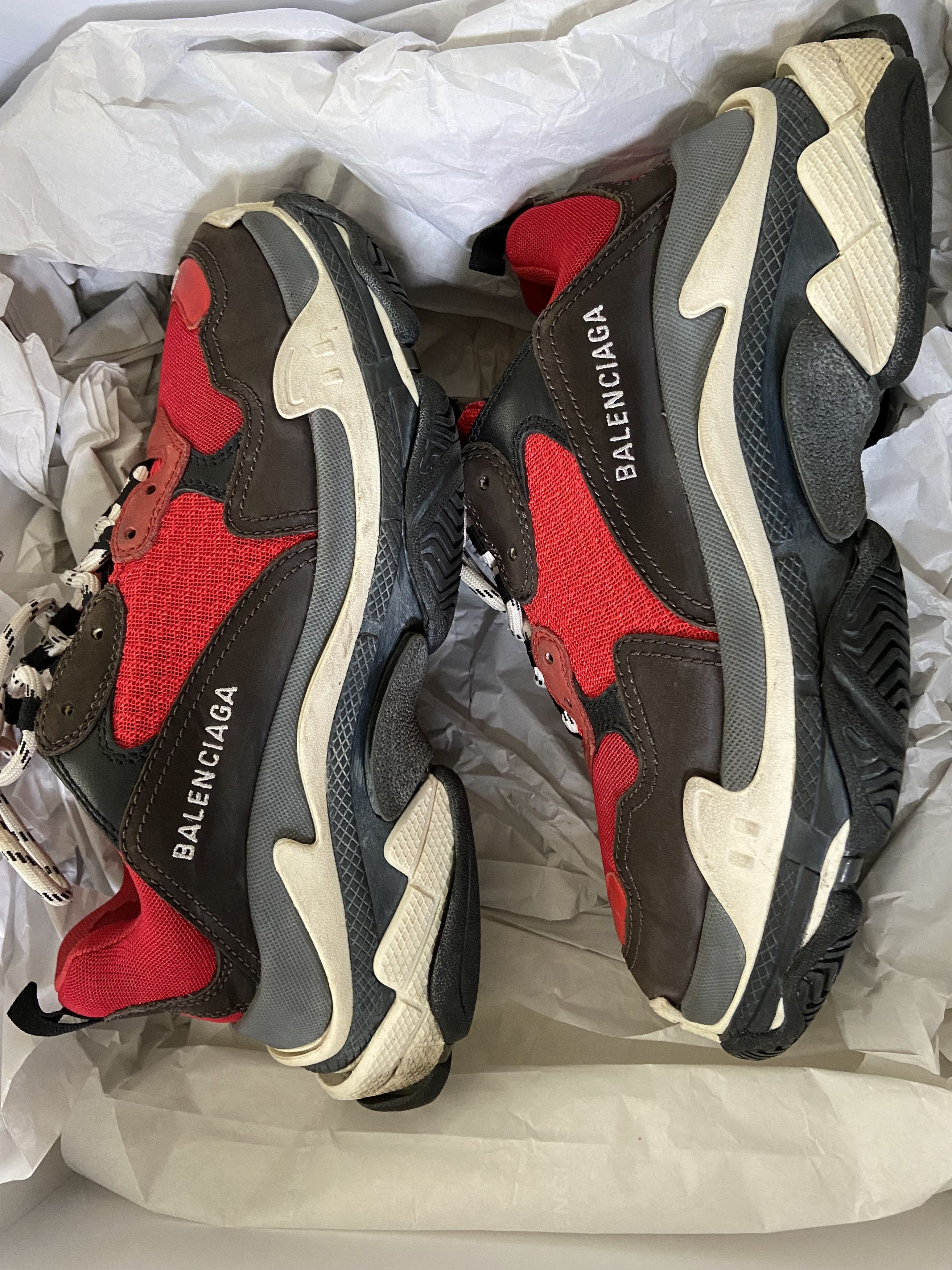 Balenciaga Balenciaga Triple S Sneaker Red Black OG version size 40 Size US 7 / EU 40 - 3 Thumbnail
