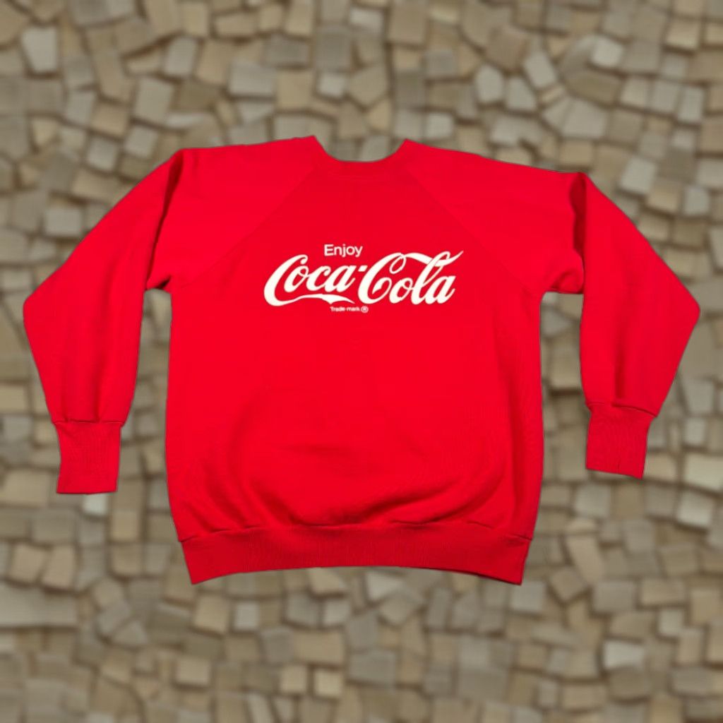 Vintage VINTAGE Coca Cola Sweater Shirt Adult M Red White Enjoy Coke Raglan USA 80s Mens Size US M / EU 48-50 / 2 - 1 Thumbnail
