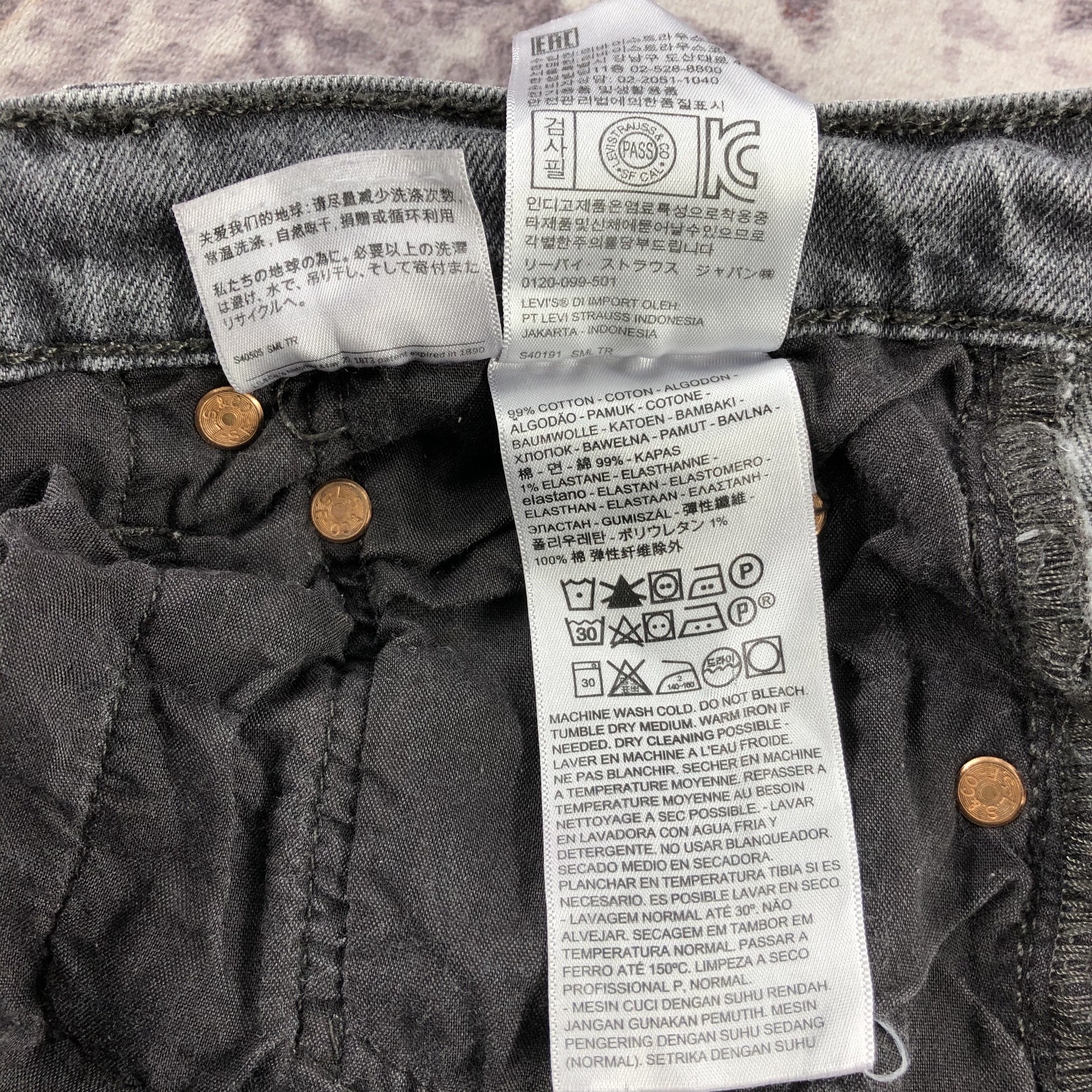 Levi's × Vintage Vintage Faded Black Levis Jeans-JM3128 Size US 29 - 12 Thumbnail