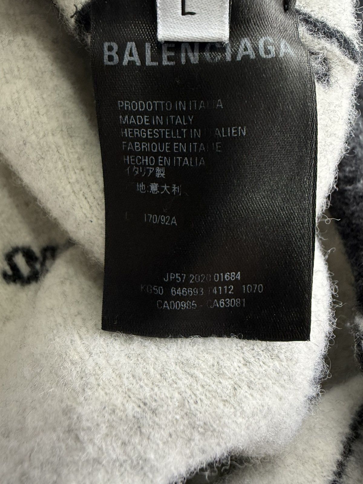 Balenciaga Balenciaga - Cursive Script All Over Print Crewneck Size US L / EU 52-54 / 3 - 10 Thumbnail