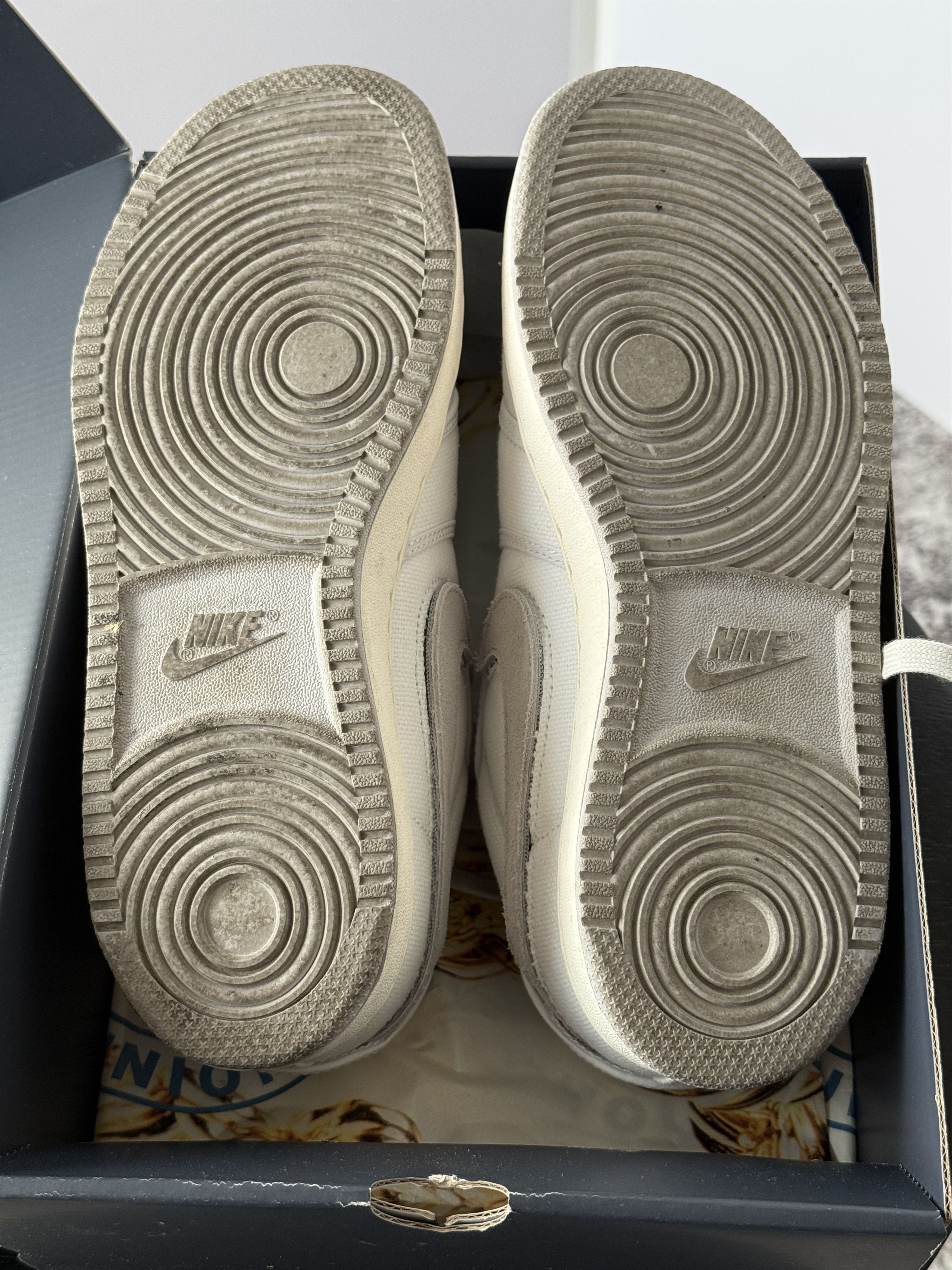 Nike *USED* Nike Air Jordan 1 Low AJKO Union size 9 Size US 9 / EU 42 - 7 Thumbnail