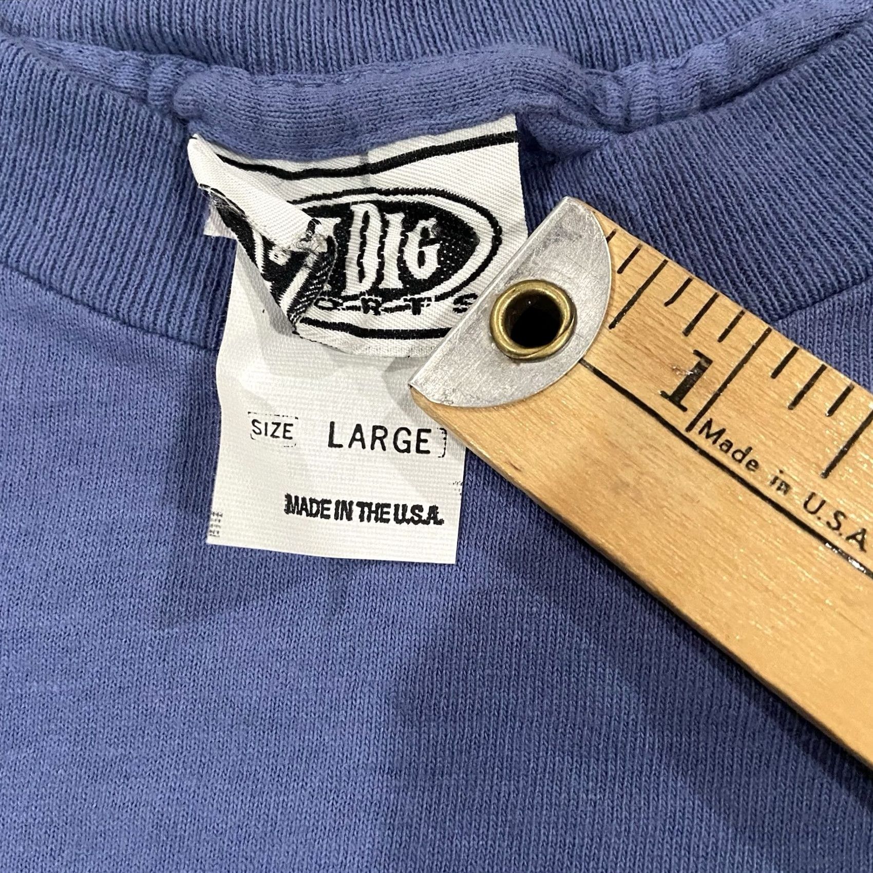 TEE JAYS VINTAGE 90s Glitter I Dig Volleyball Shirt L Tee Jays Cotton USA Shirt Men Blue 90s Glitter Stitch Short Sleeve Crew Neck 100% Cotton Size US L / EU 52-54 / 3 - 5 Thumbnail