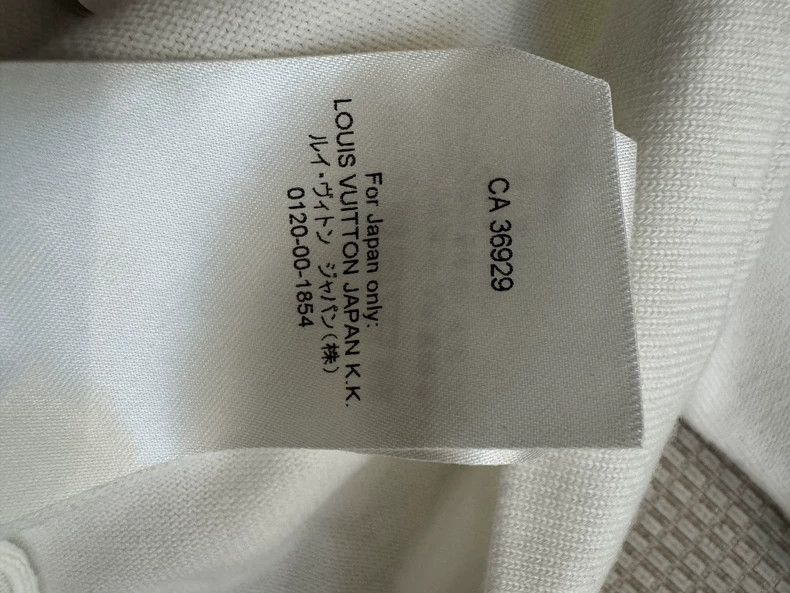 Louis Vuitton Louis Vuitton White short-sleeved T-shirt 2502-Nextarrow Size US S / EU 44-46 / 1 - 7 Thumbnail