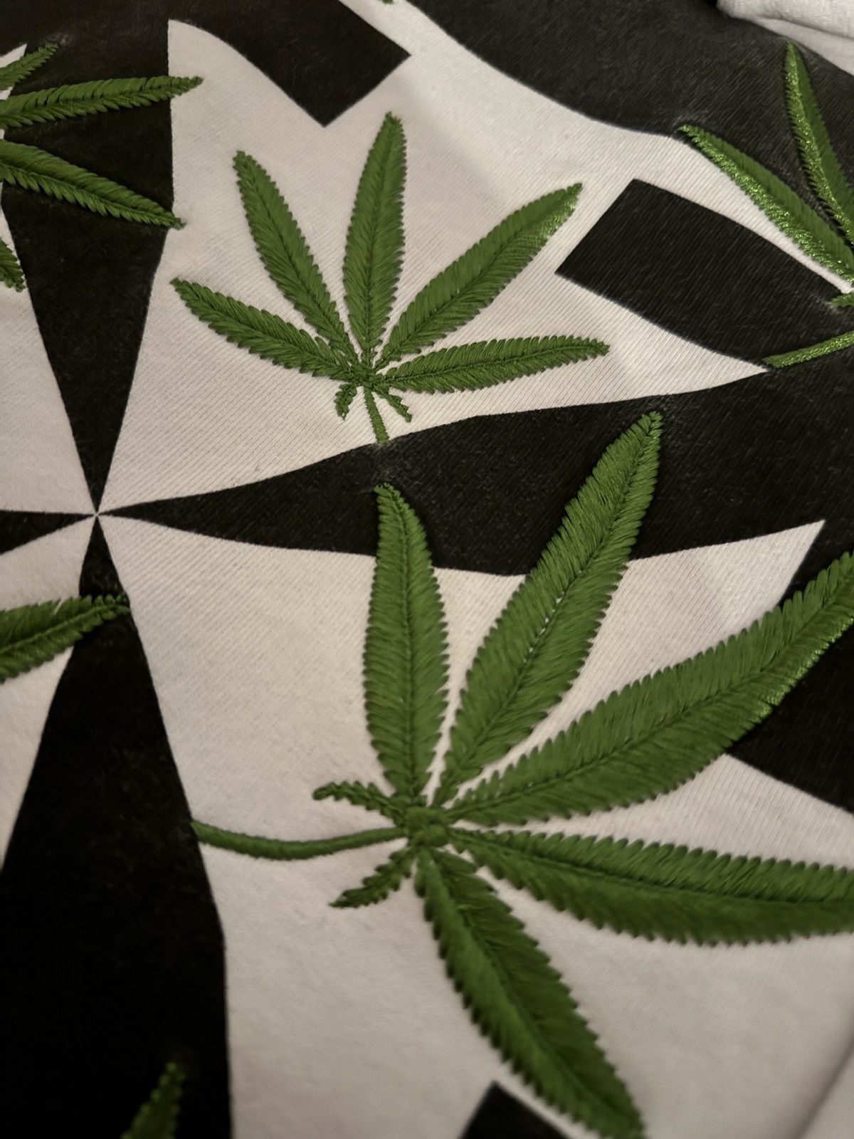Off-White Off-White Weed Arrows Over Hoodie Size US L / EU 52-54 / 3 - 5 Thumbnail
