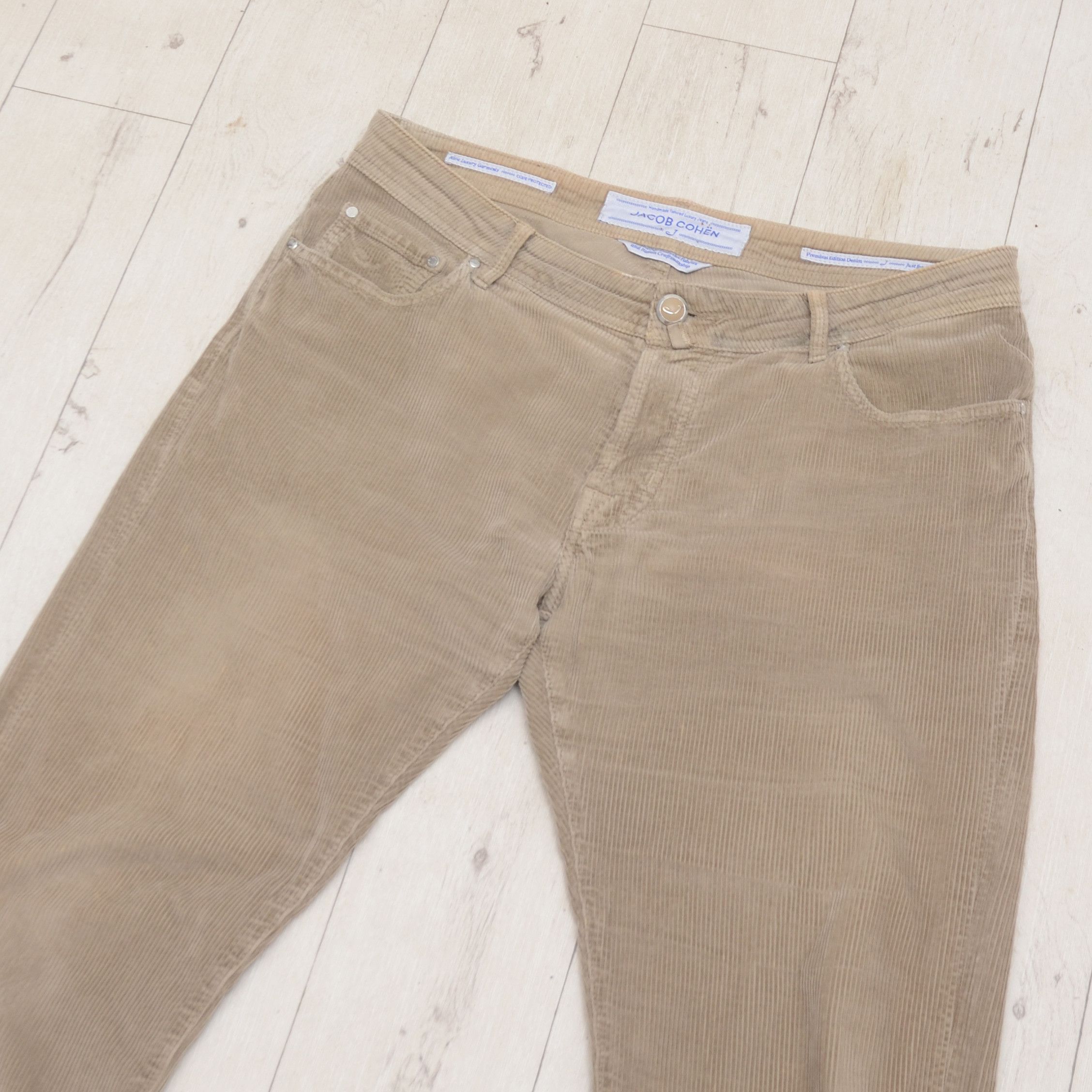 Jacob Cohen Jacob Cohen Classic Corduroy Bard Chino W36 Pants Size US 36 / EU 52 - 4 Thumbnail
