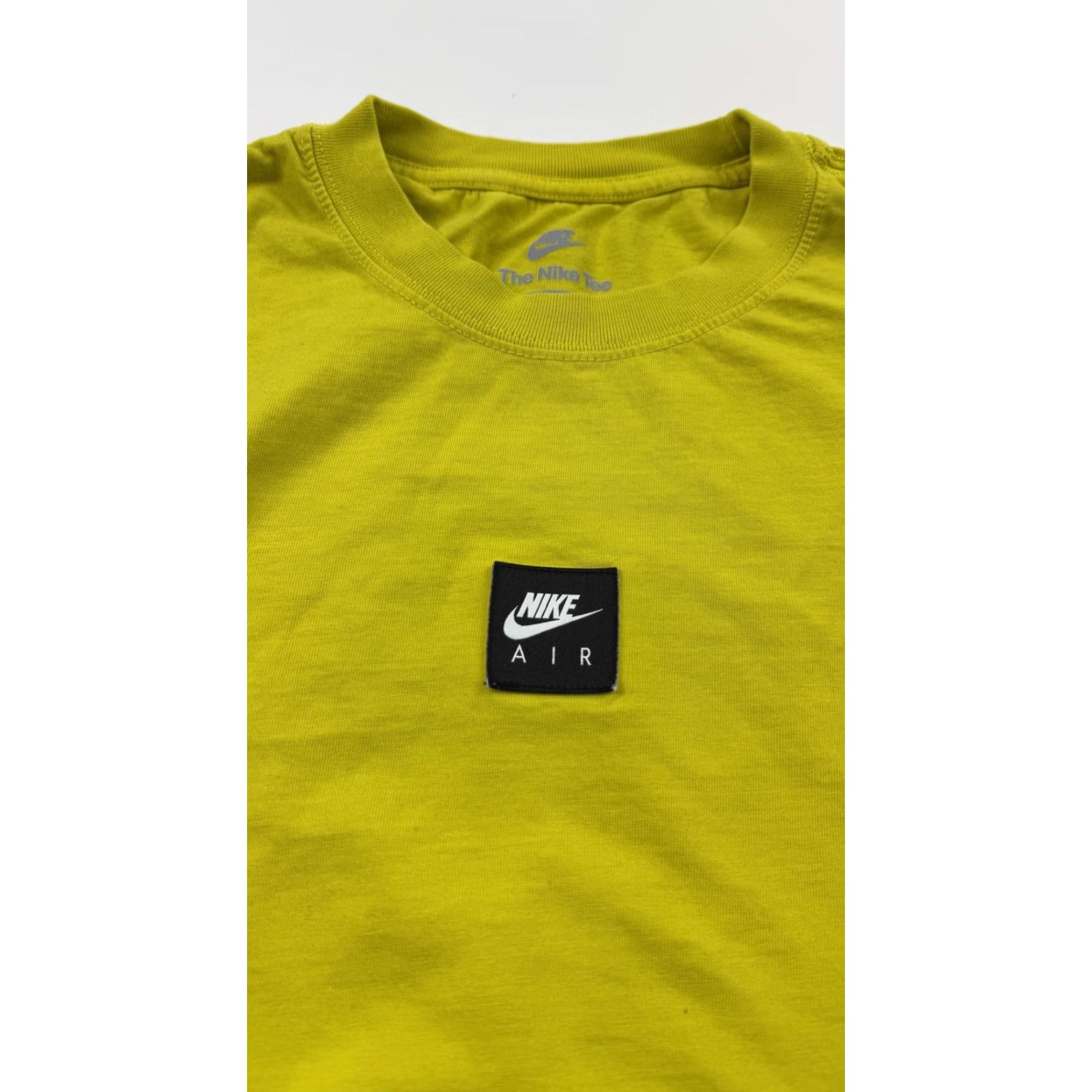 Nike Nike Shirt Mens Large Volt Yellow The Nike Tee Air Patch Back Graphic HJ076-718 Size US L / EU 52-54 / 3 - 2 Thumbnail