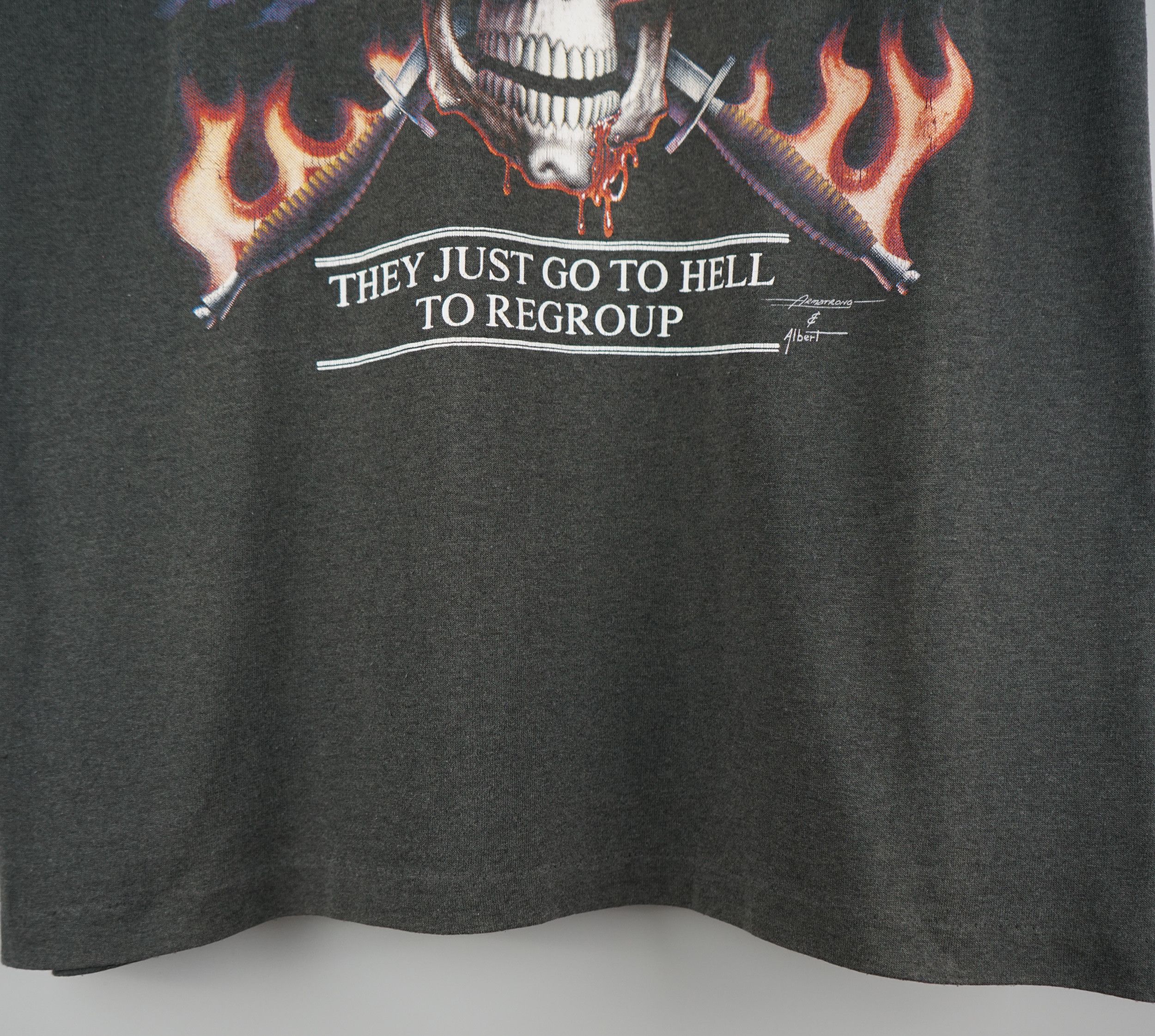Harley Davidson × Vintage 1990s Mercenaries Never Die T-Shirt 3D Emblem Size US L / EU 52-54 / 3 - 4 Thumbnail