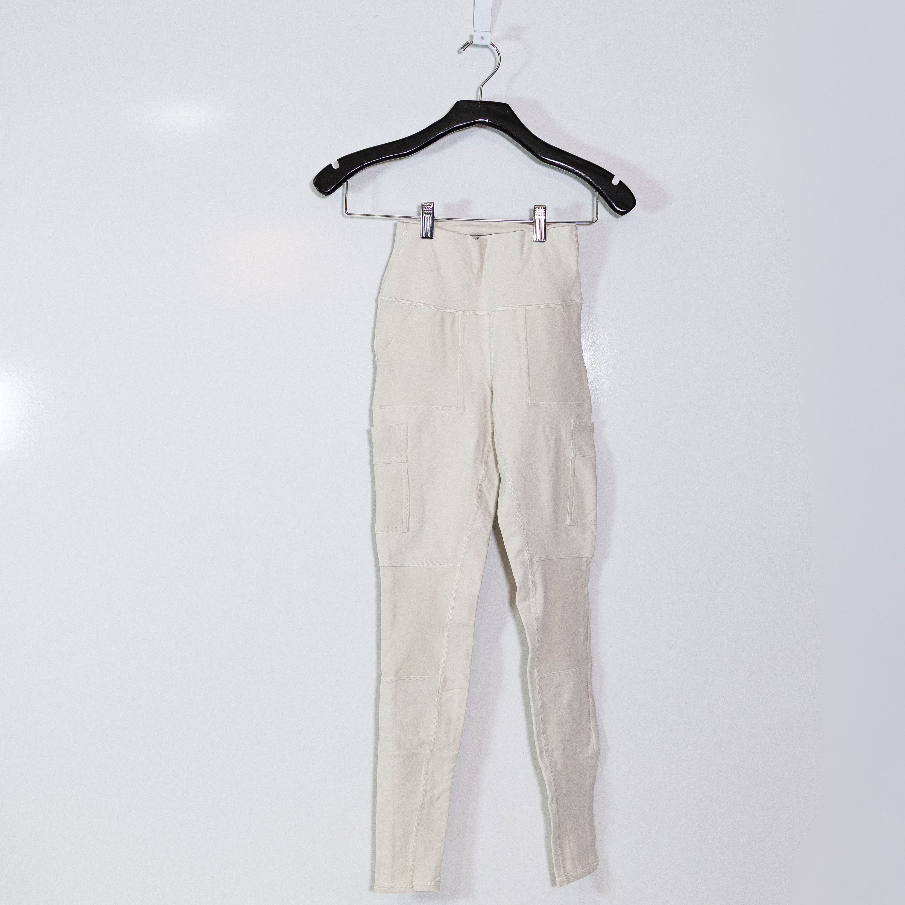Alo Alo Yoga Women's Cargo Multi Pocket Athletic Size 24" / US 00 / IT 34 - 1 Thumbnail