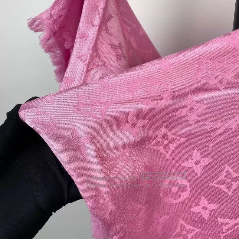 Louis Vuitton Louis Vuitton Pink full print presbyopia logo satin fringe Size ONE SIZE - 4 Thumbnail