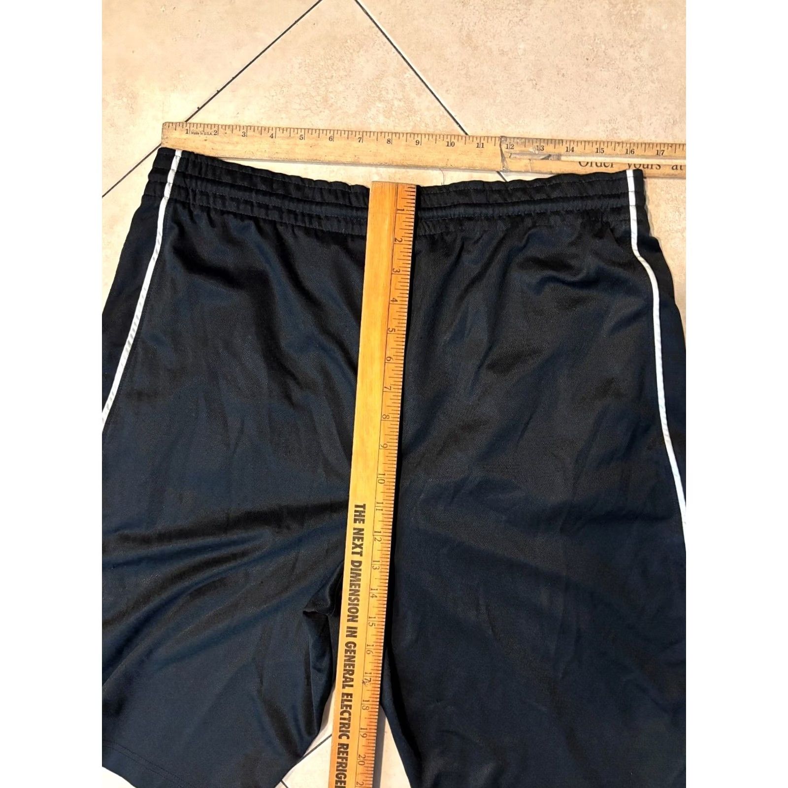 Nike VINTAGE Nike Black Basketball Shimmer Dazzle Shorts M Men Satin Polyester Drawstring 11in Inseam Athletic 4283 Size US 31 - 5 Thumbnail