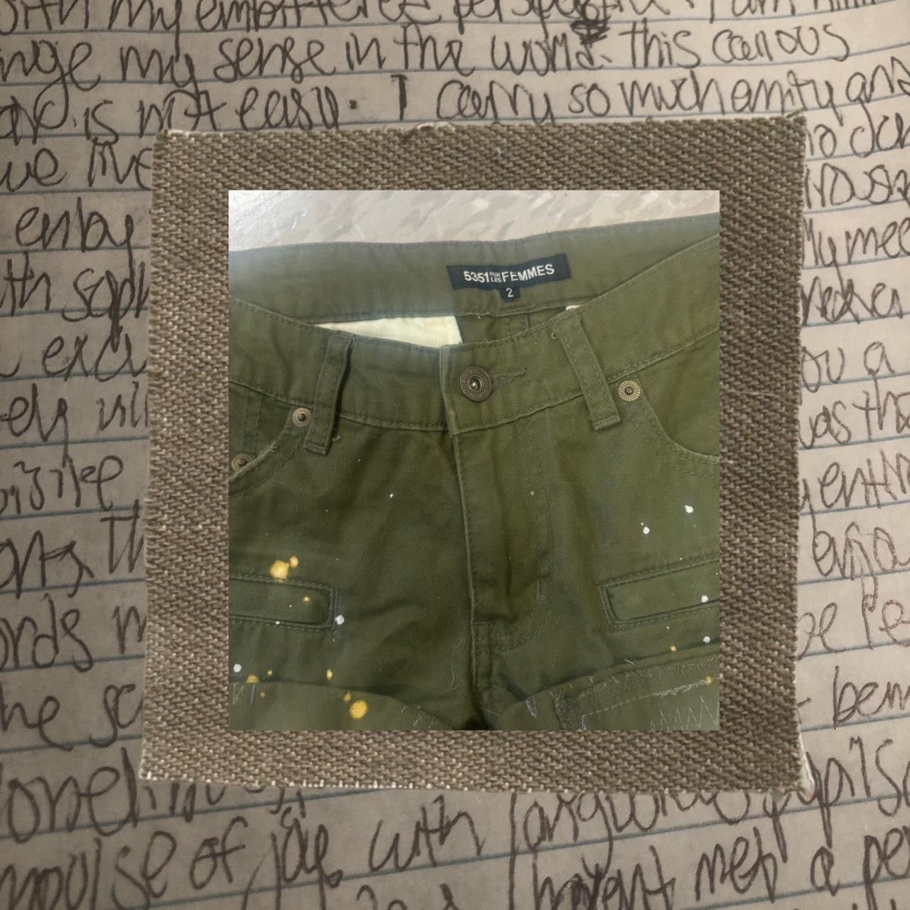 5351 POUR LES FEMMES paint spattered khaki lowrise shorts Size 26" / US 2 / IT 38 - 4 Thumbnail