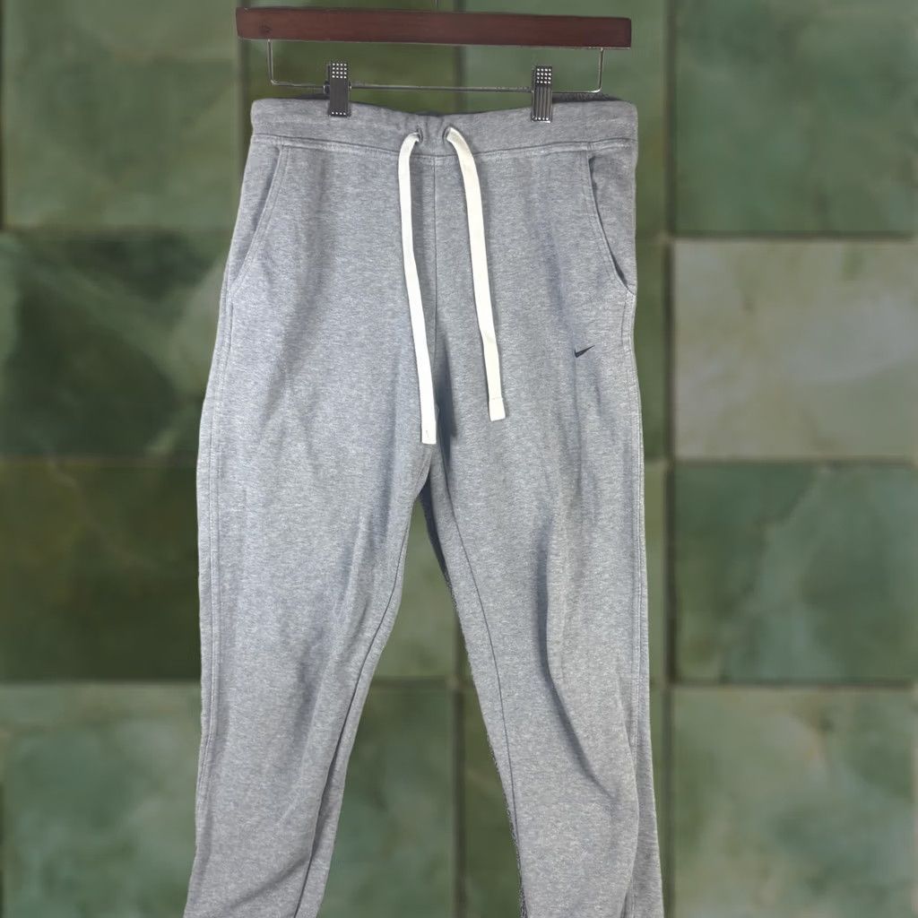 Nike Nike Sweatpants Mens Small Gray Dri-FIT French Terry Joggers Swoosh Logo Cuffed Pants Regular Fit Lounge Activewear Size US 29 - 1 Thumbnail