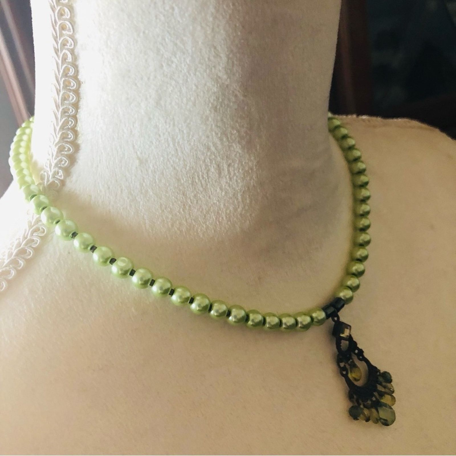 Handmade Handcrafted repurpose faceted peridot pendant Pearl necklace Size ONE SIZE - 3 Thumbnail
