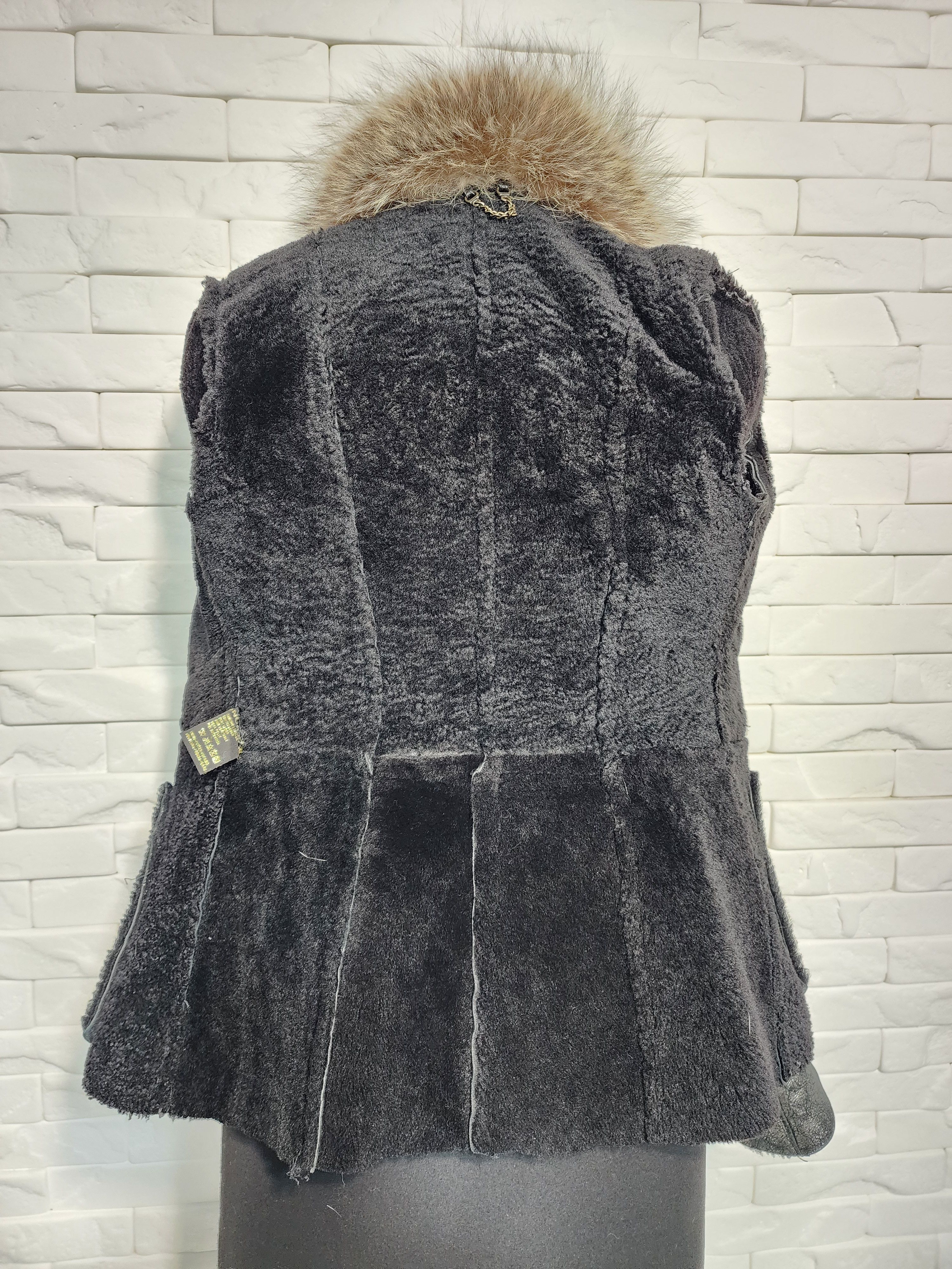 Uniqlo Gray Sheepskin Coat: Women's Fur Collar Winter Coat Size S / US 4 / IT 40 - 8 Thumbnail