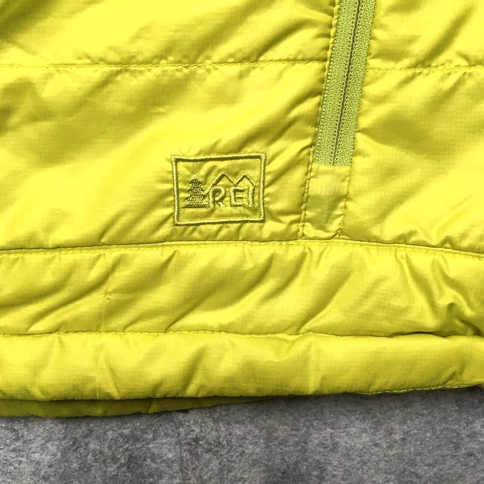 Vintage REI Vest Mens M Lime Green Insulated Pertex Quantum ECO PrimaLoft Puffer Quilted Zip Casual Travel Hiking Walking Yellow Mens Vest Size US M / EU 48-50 / 2 - 2 Thumbnail