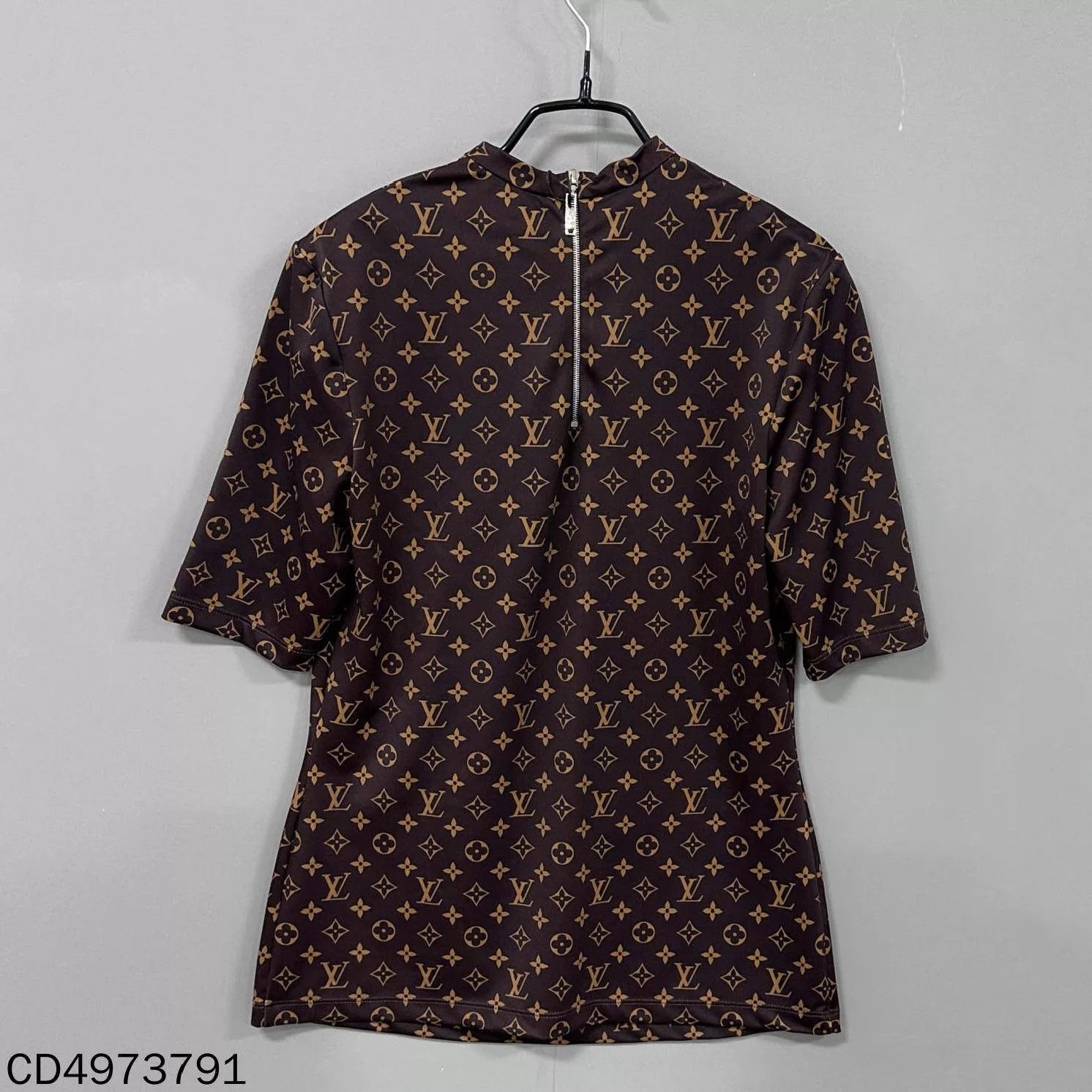 Louis Vuitton LV Slim Fit All Over Print Short Sleeve T-Shirt M Size M / US 6-8 / IT 42-44 - 3 Thumbnail