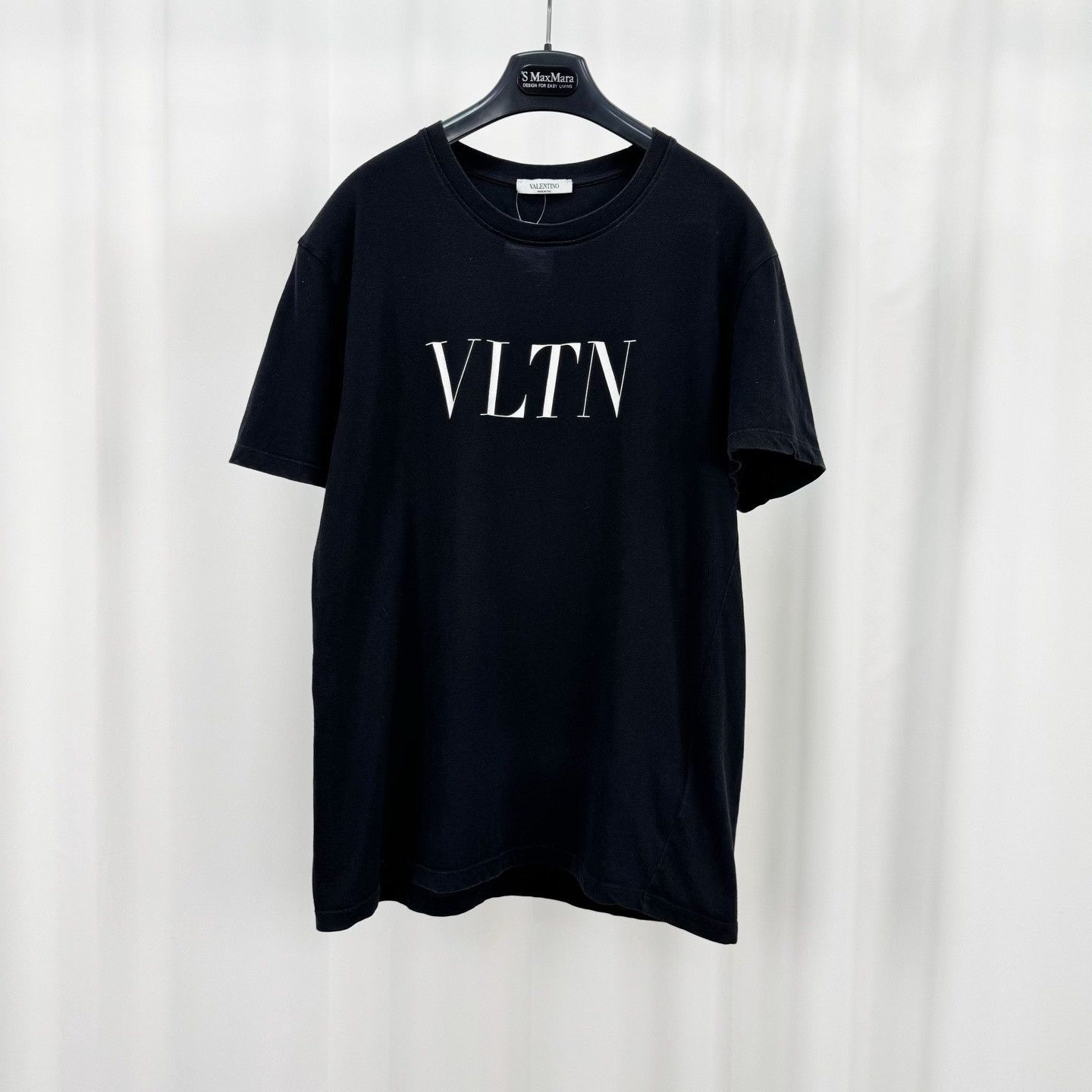 Valentino Valentino Printed Letter Short-Sleeve Size US M / EU 48-50 / 2 - 1 Thumbnail