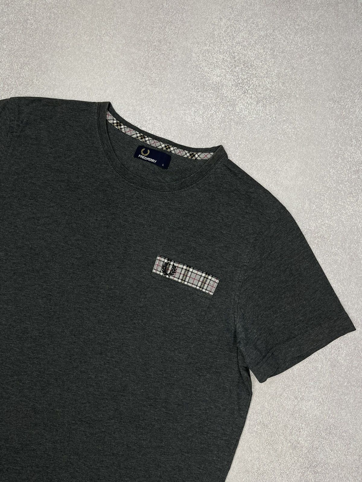 Fred Perry × Vintage Vintage Fred Perry T Shirt Grey Y2K Size L Size US L / EU 52-54 / 3 - 3 Thumbnail